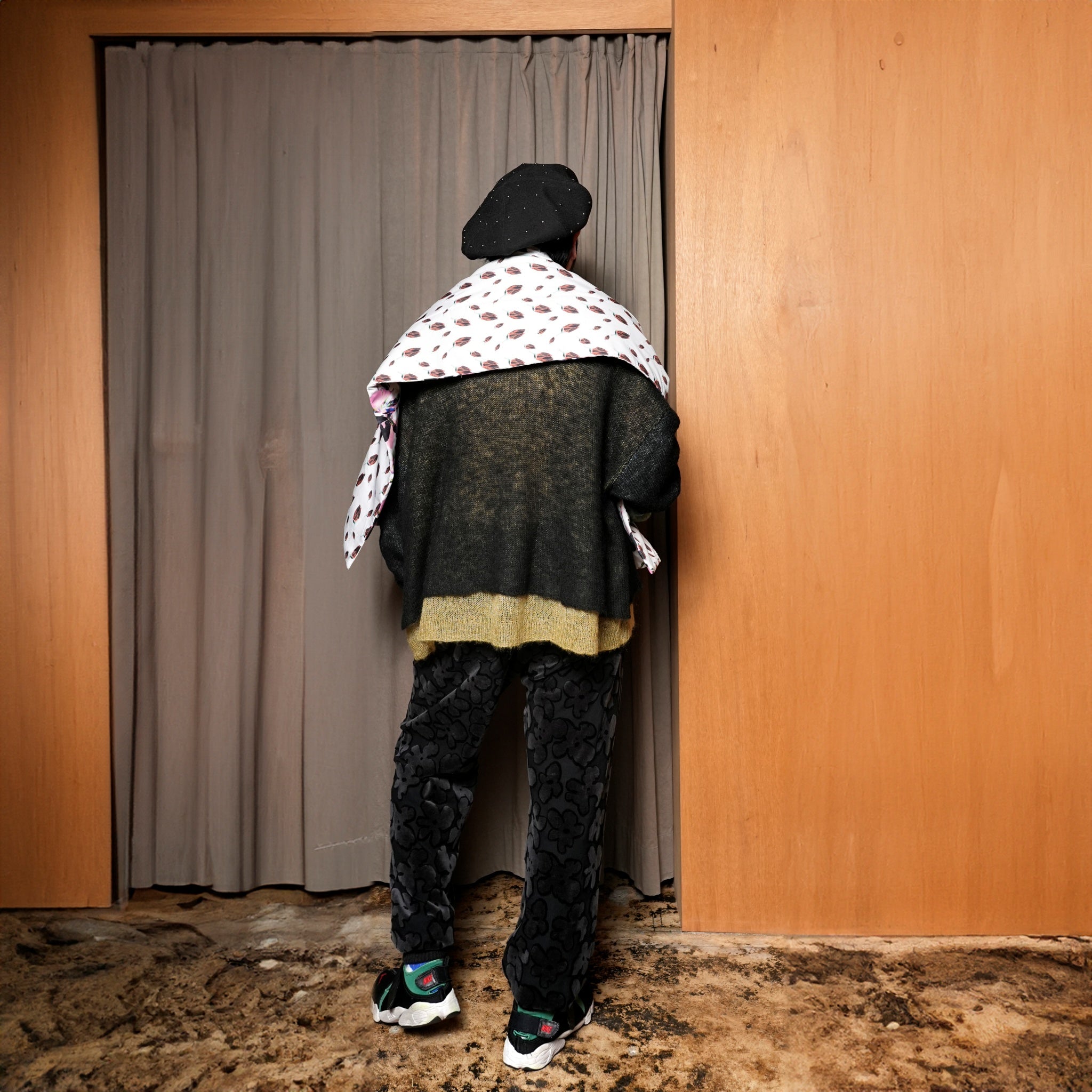 BSD24AW-02_WHITE | Flower Down Stole | Color:White【BEDSIDEDRAMA_ベッドサイドドラマ】