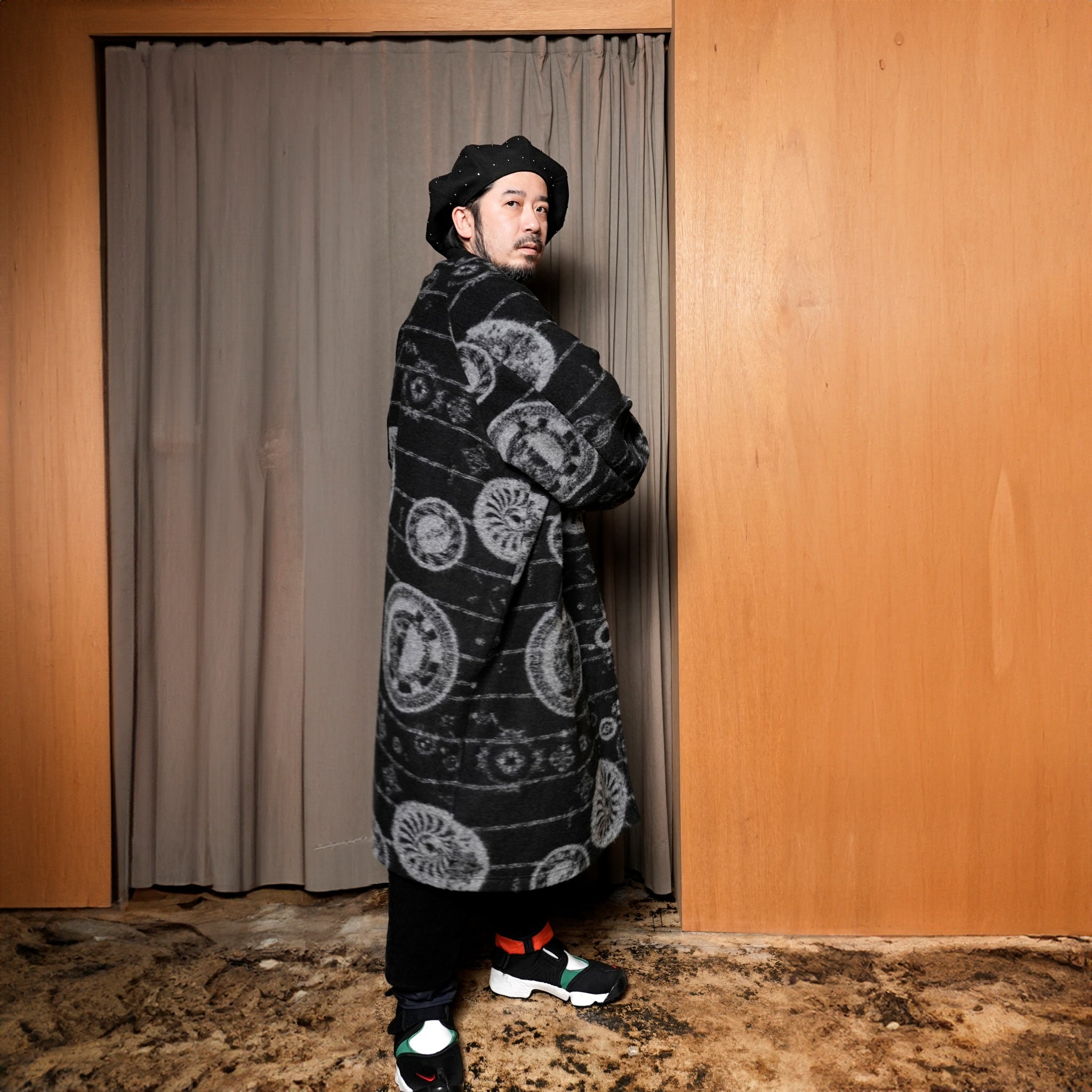 SF24AW-15_CIRCLE | Roots JQ light Coat | Color:Circle【STOF_ストフ】