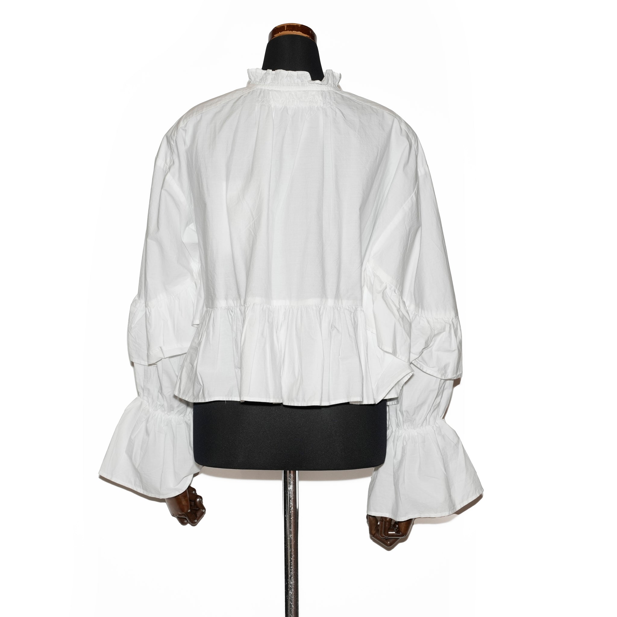 020151SR4_White | COTTON VOLUME FRILL SHORT BLOUSE | Color:White【SARA MALLIKA_サラマリカ】