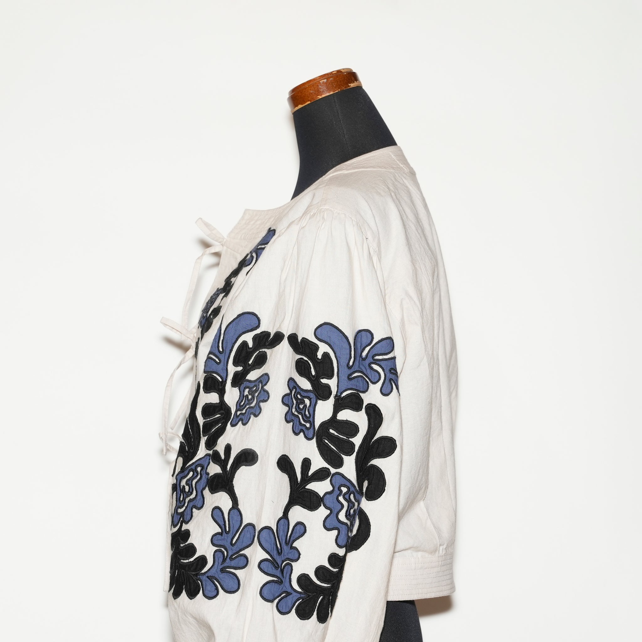 020151SF2_Ecru | COTTON LINEN PATCHWORK EMBROIDERY TOP | Color:Ecru【SARA MALLIKA_サラマリカ】【archive】