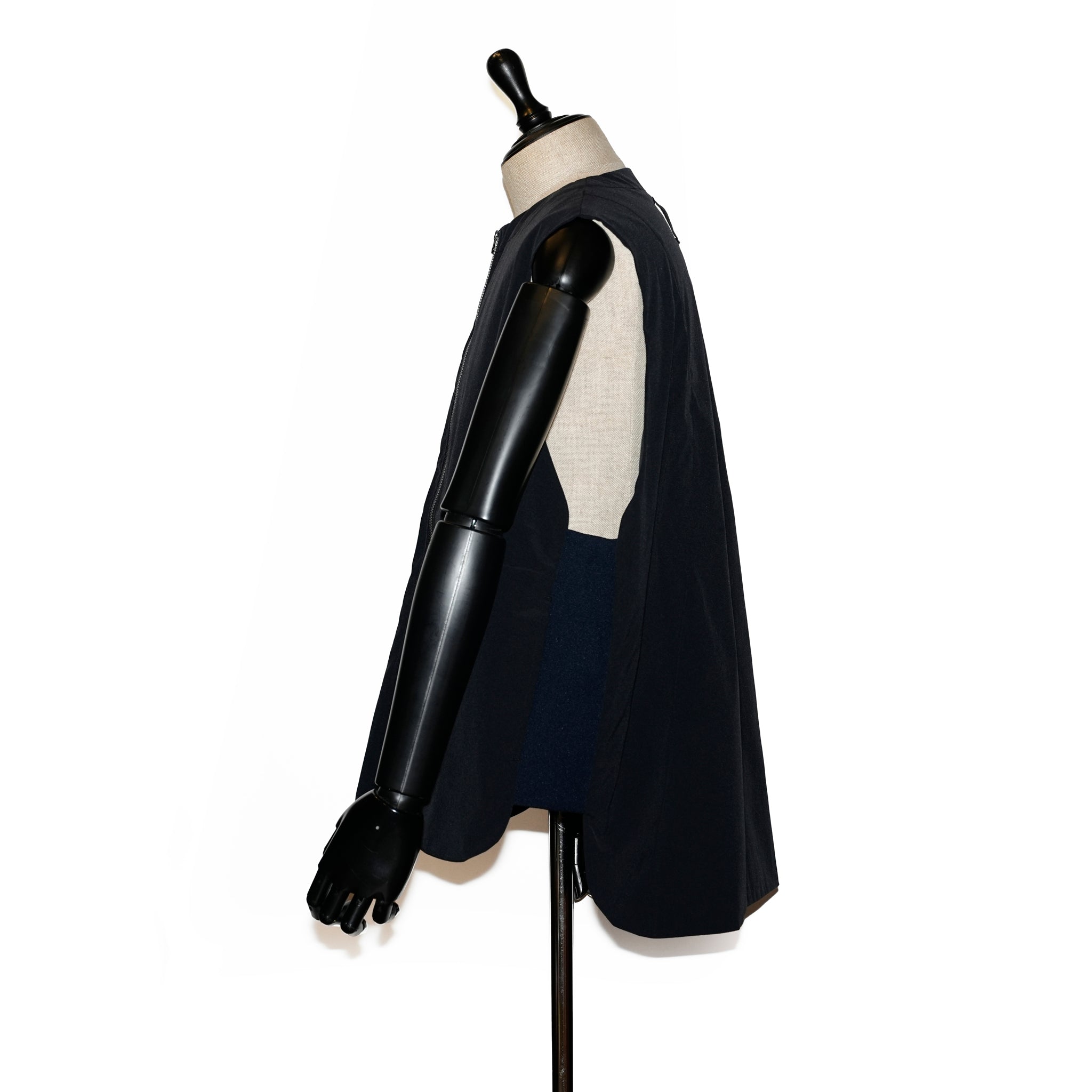 _158_Black | ジッパーベスト | Color:Black【UNTRACE_アントレース】【archive】