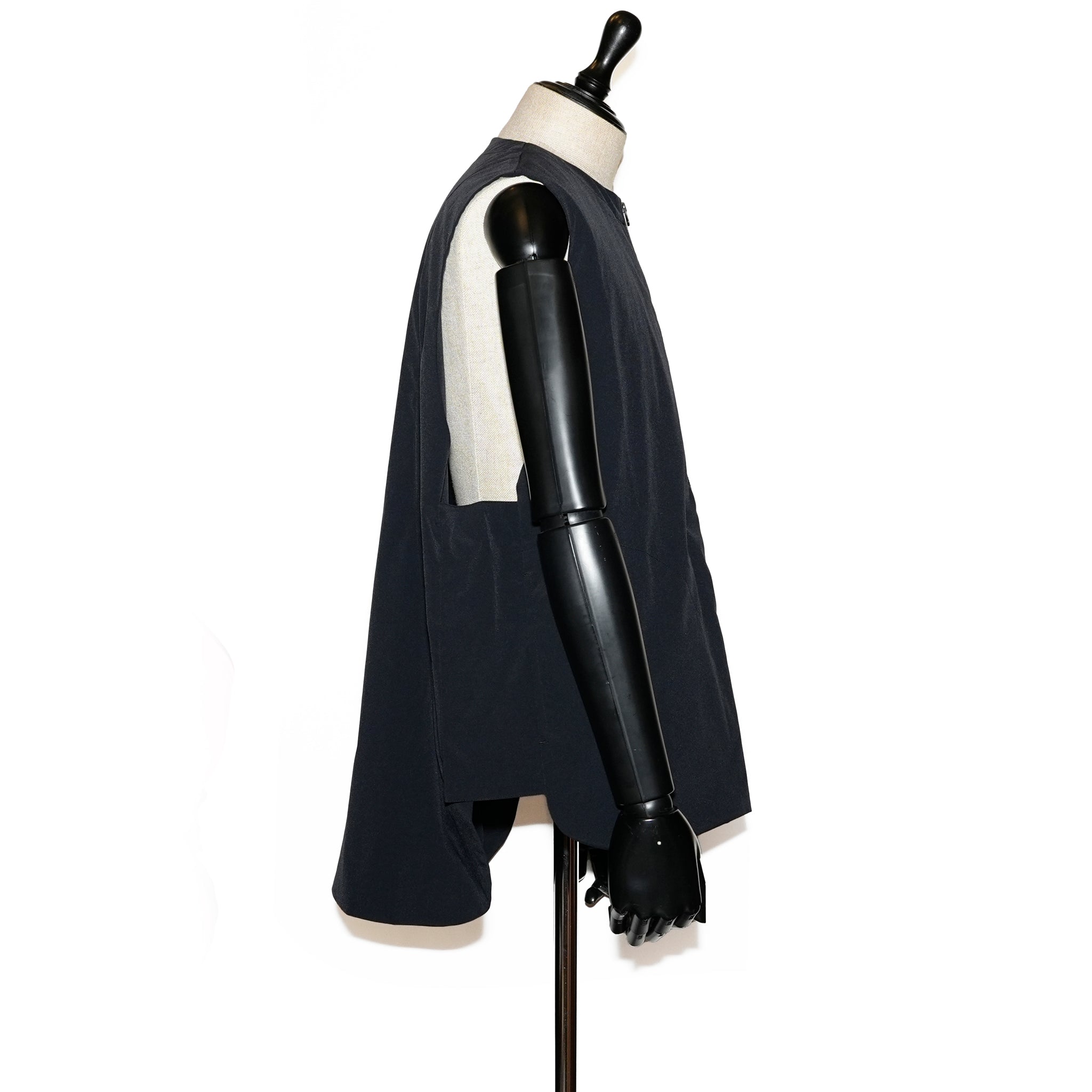 _158_Black | ジッパーベスト | Color:Black【UNTRACE_アントレース】【archive】