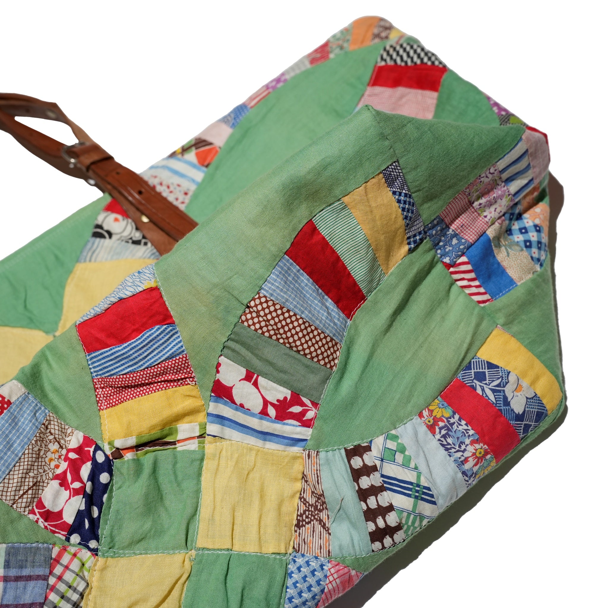 QUILT LARGE FASTENER TOTE – Multi【EARLY MORNING】 | NASNGWAM