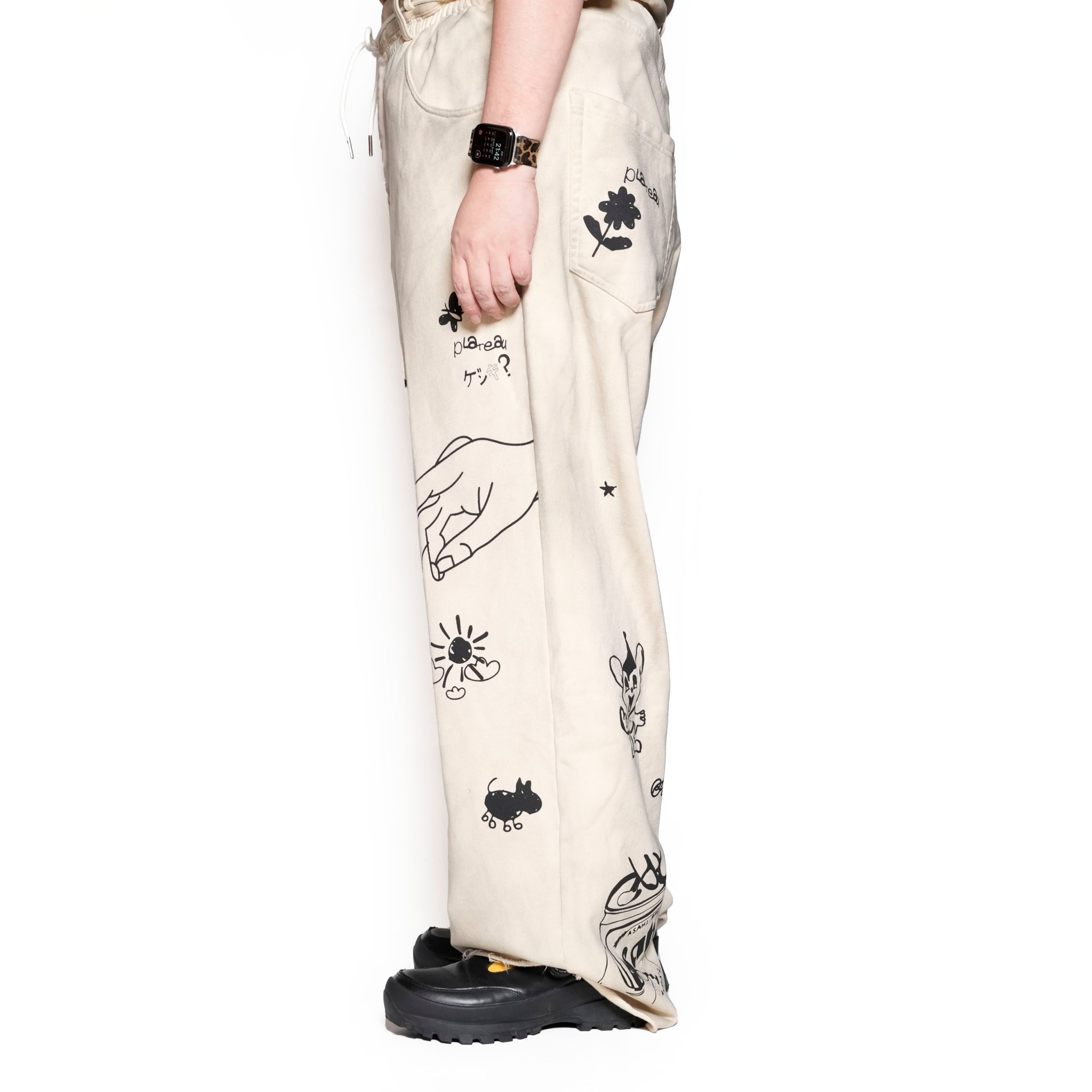 Pla24awcol3-2_Dirty beige | x SYU.Man illustrator pants | Color:Dirty Beige【PLATEAU STUDIO_プラトー スタジオ】