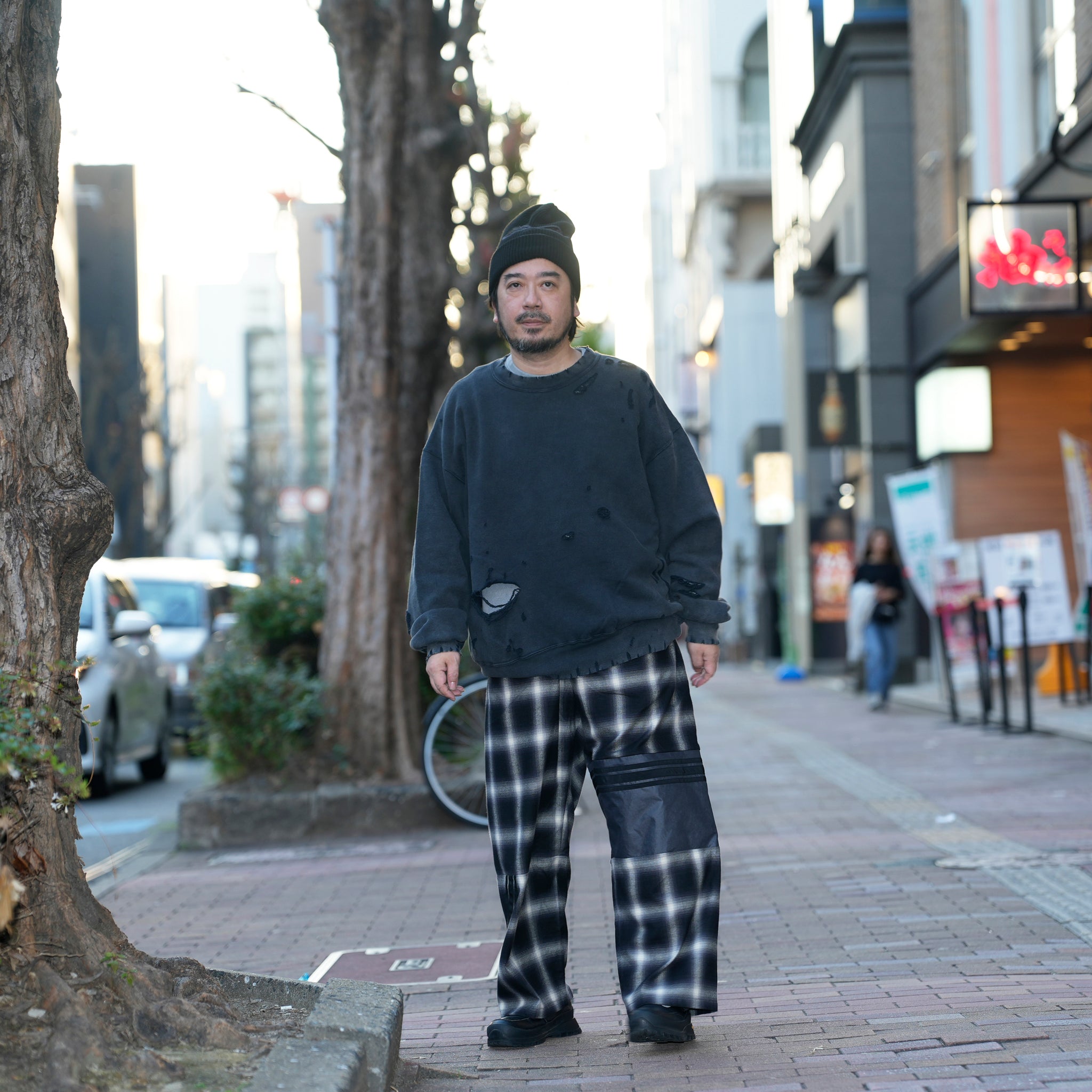 Distressed Sweat Crew | Color_Black | No_lot : 25#07-1030-0_black【MINAMI ANDERSON_ミナミアンダーソン】