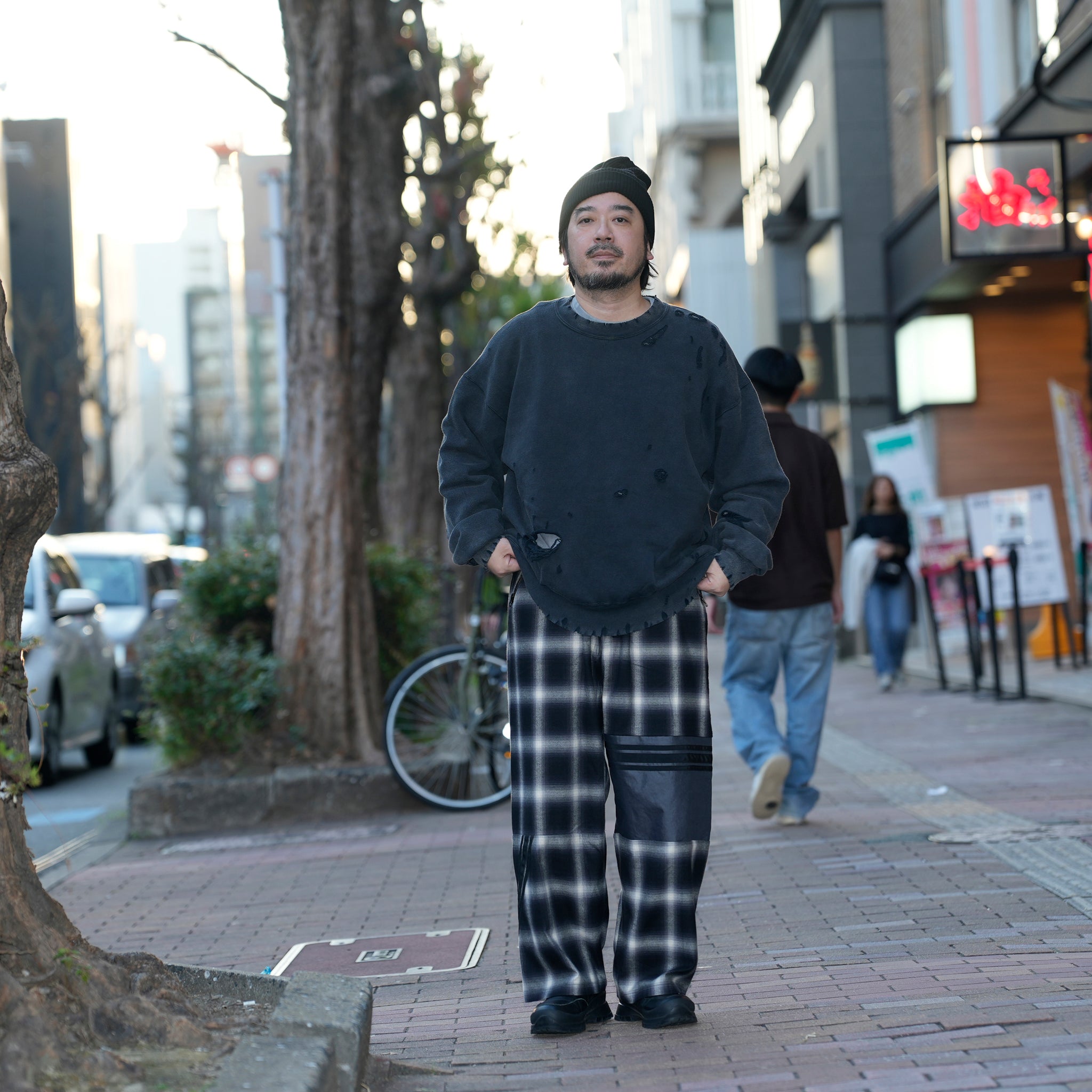 Distressed Sweat Crew | Color_Black | No_lot : 25#07-1030-0_black【MINAMI ANDERSON_ミナミアンダーソン】