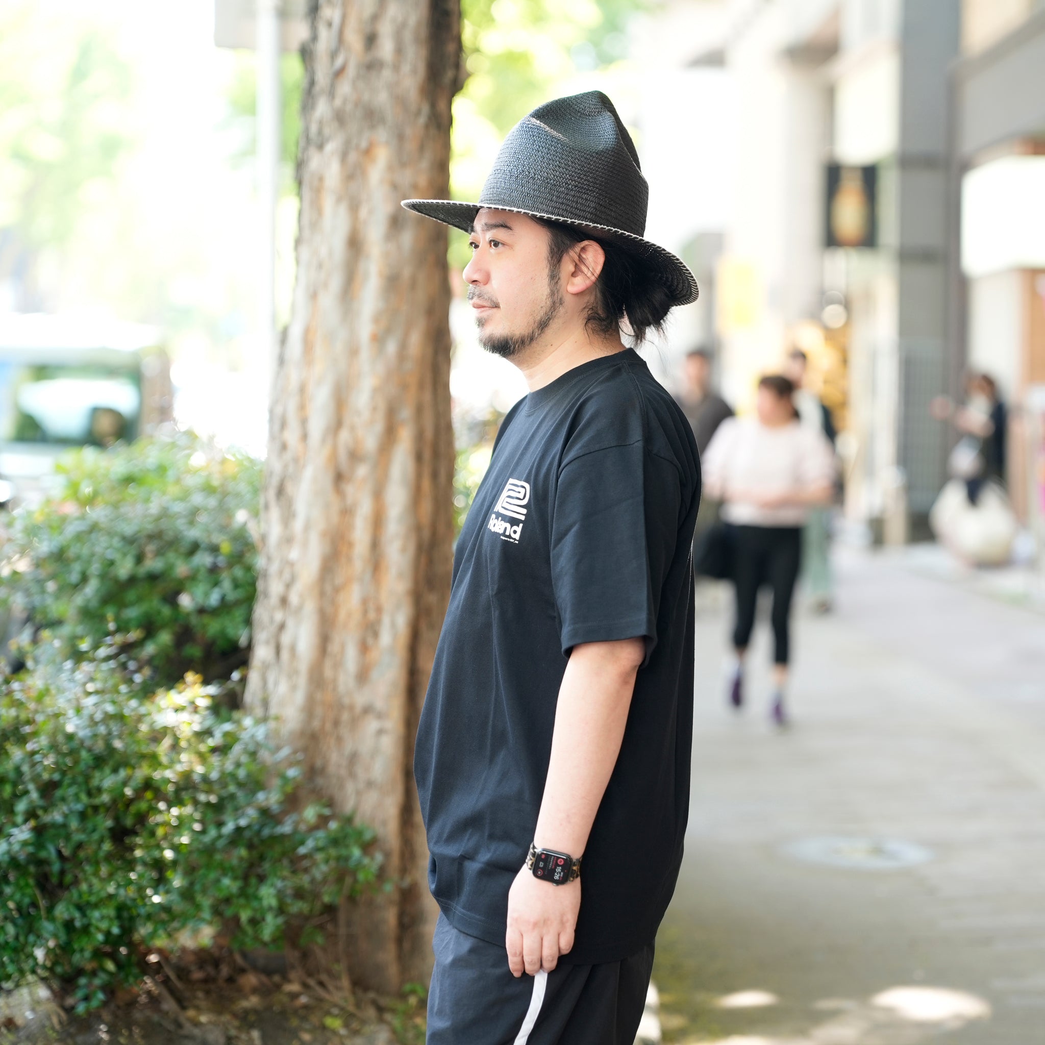 Roland × SAMUEL SP-404 Ⅱ Logo S/S TEE | Color: Black【SAMUEL_サミュエル】 【ネコポス選択可能】