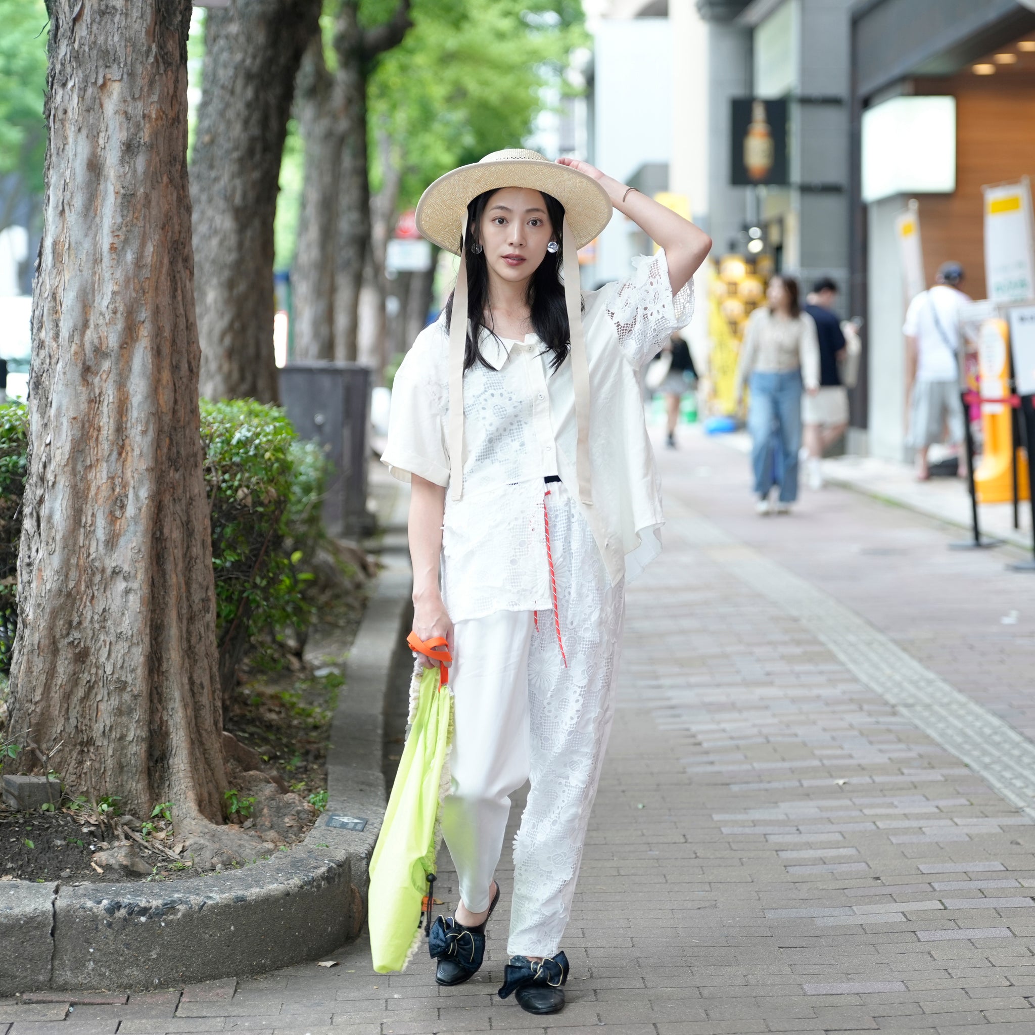 BSD25SS-17_White | Flower Lace Relax Pants | Color:White【BEDSIDEDRAMA_ベッドサイドドラマ】【archive】