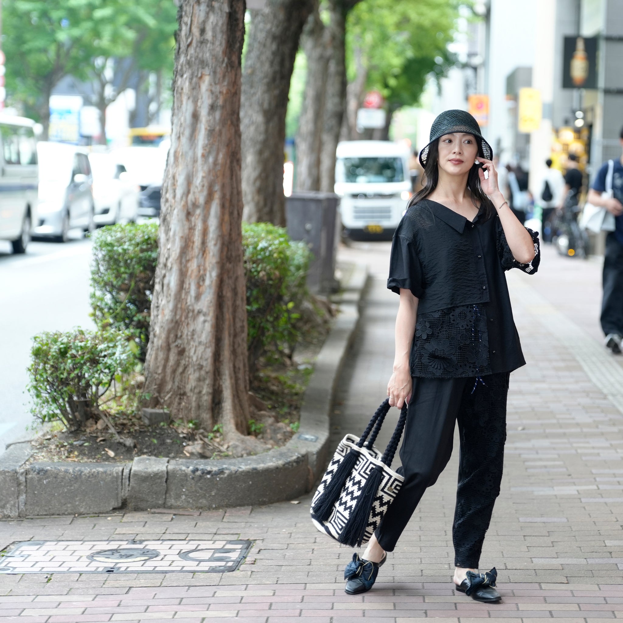 BSD25SS-17_Black | Flower Lace Relax Pants | Color:Black【BEDSIDEDRAMA_ベッドサイドドラマ】