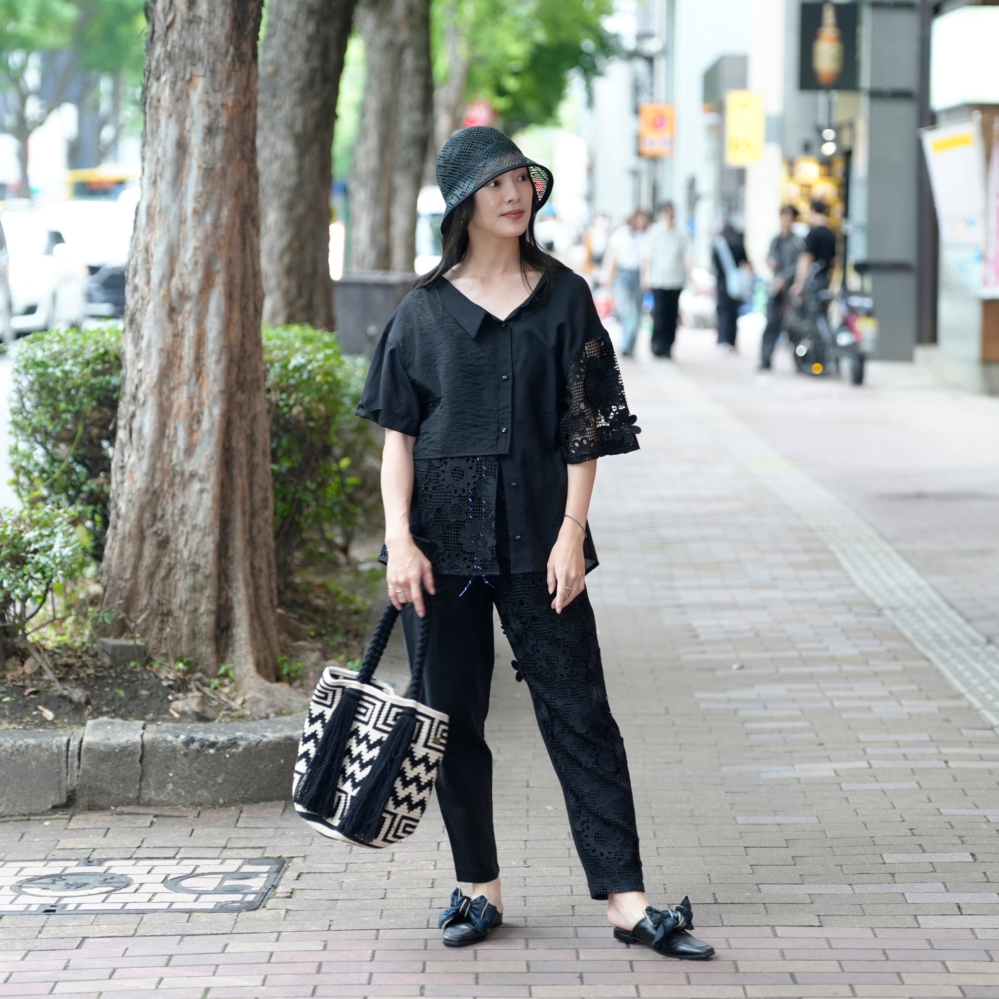 BSD25SS-16_Black | Freehands Patern Shirt | Color:Black【BEDSIDEDRAMA_ベッドサイドドラマ】【archive】