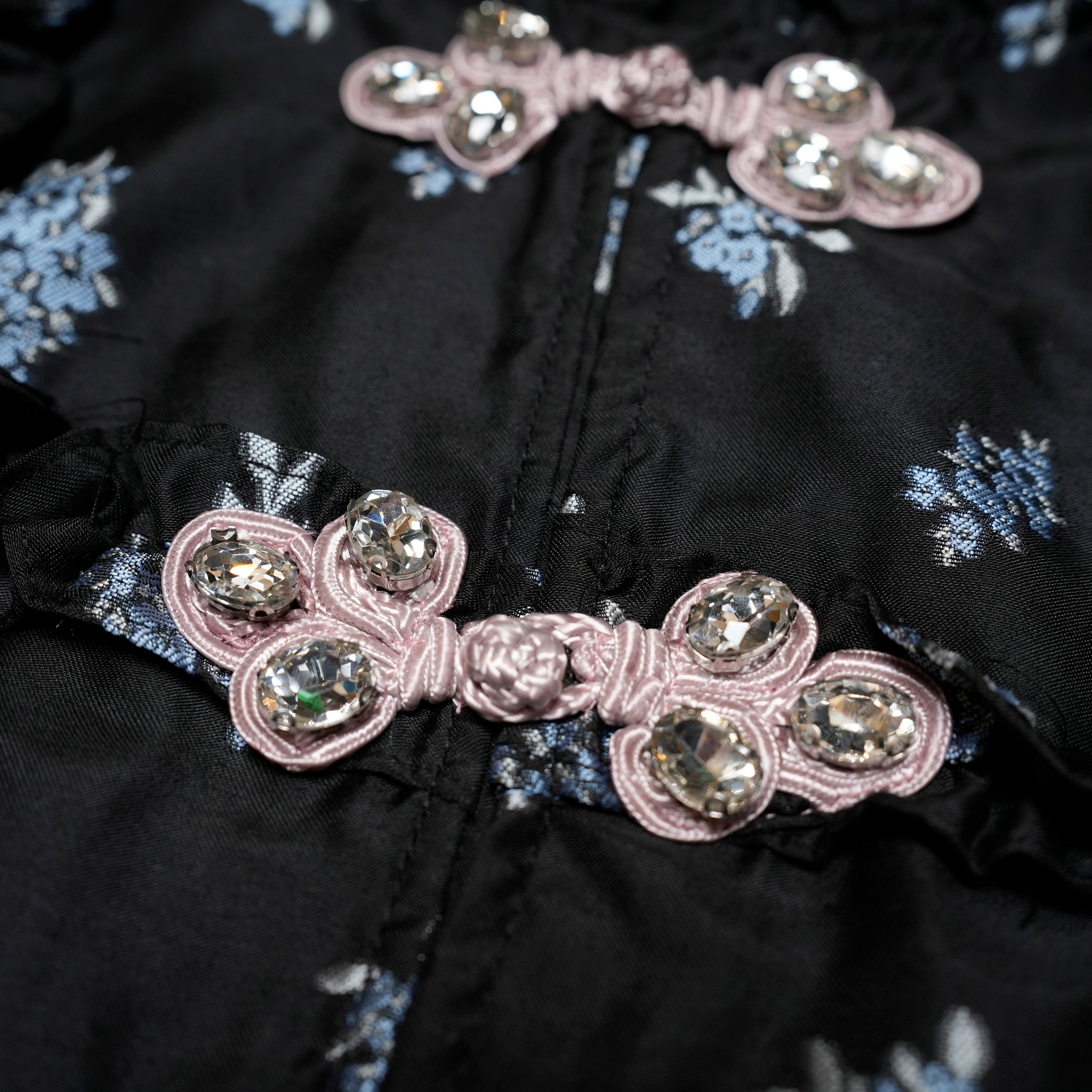31SJ00TO581BLK | Onyx Floral Top | Color:Black【SISTER JANE_シスタージェーン】【archive】