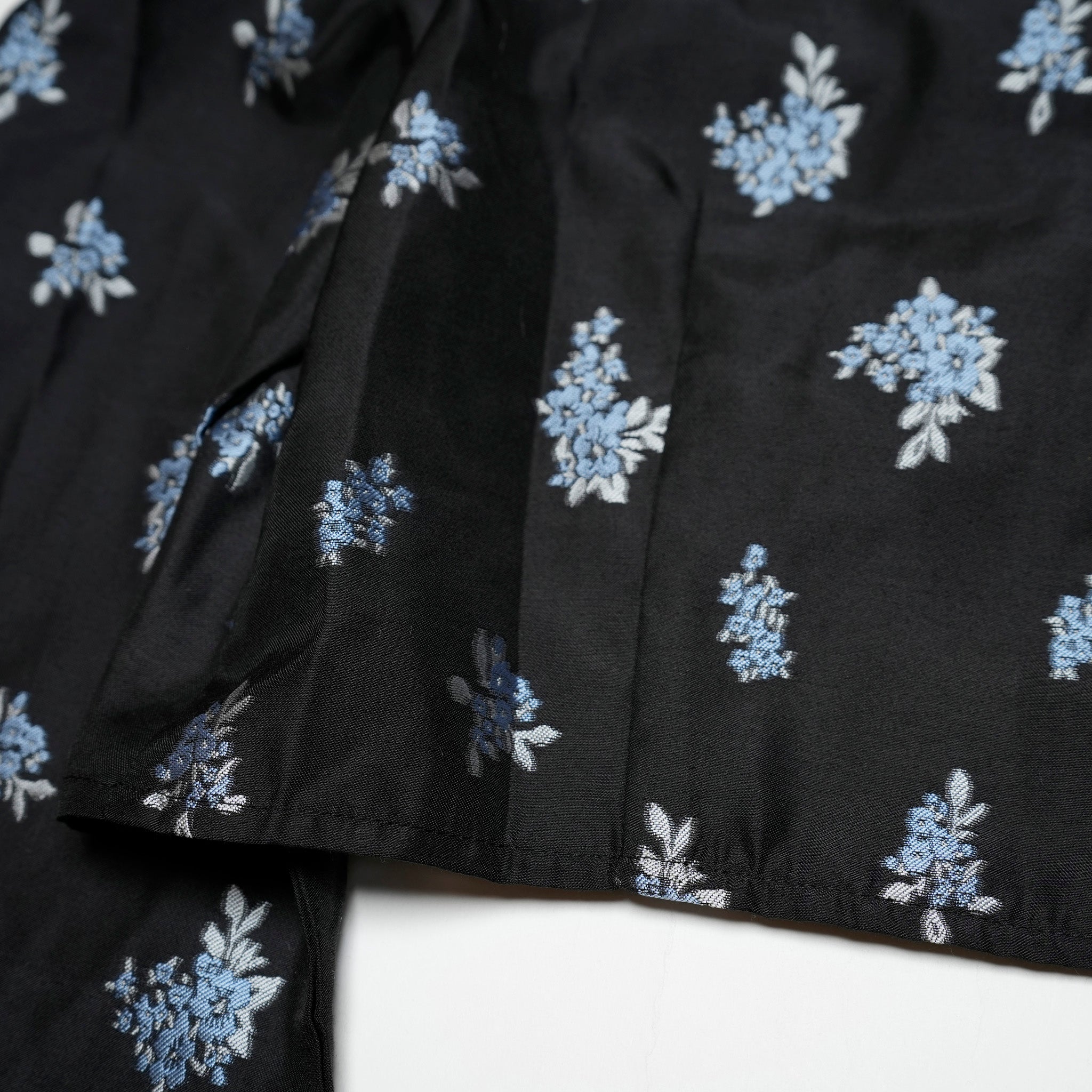31SJ00TO581BLK | Onyx Floral Top | Color:Black【SISTER JANE_シスタージェーン】【archive】