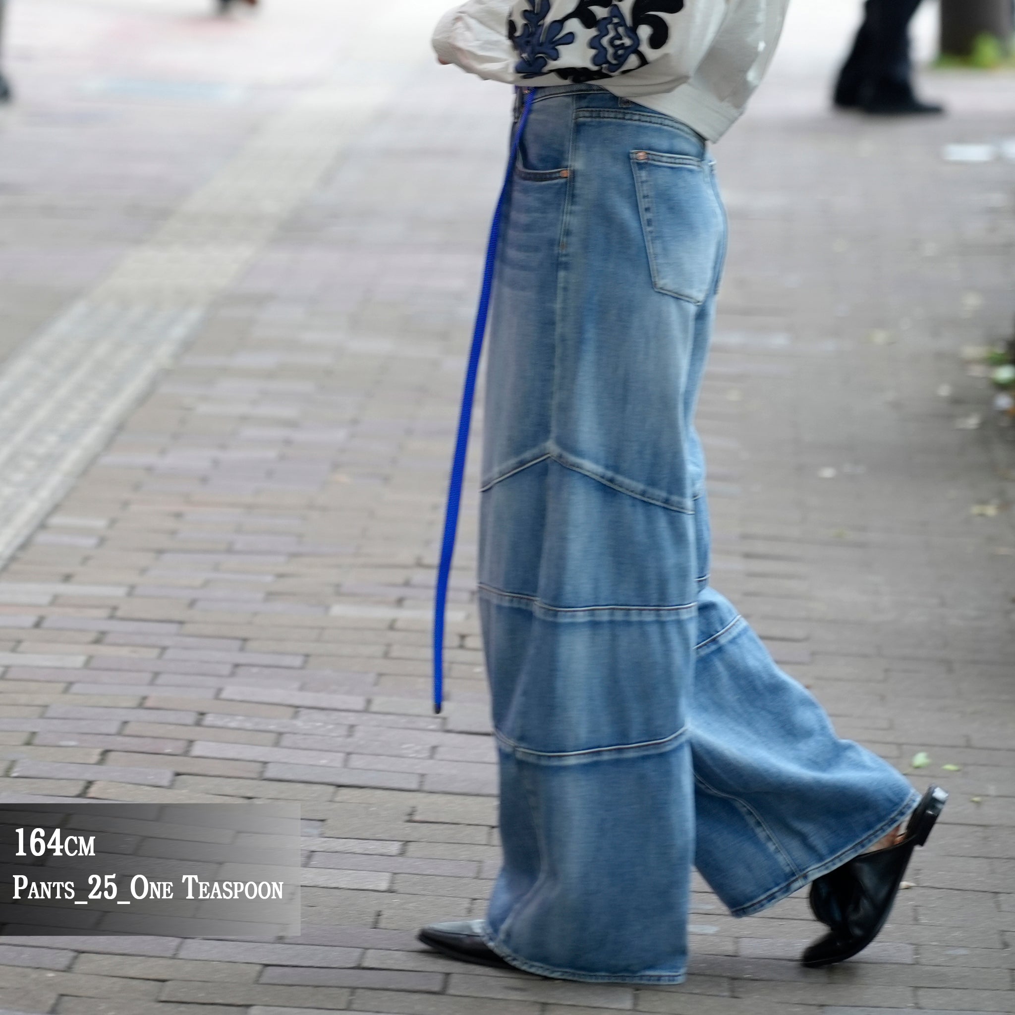 26919_Blue Summer | BLUE SUMMER BARREL MID WAIST DENIM JEANS | Color:Blue Summer【ONE TEASPOON_ワンティースプーン】