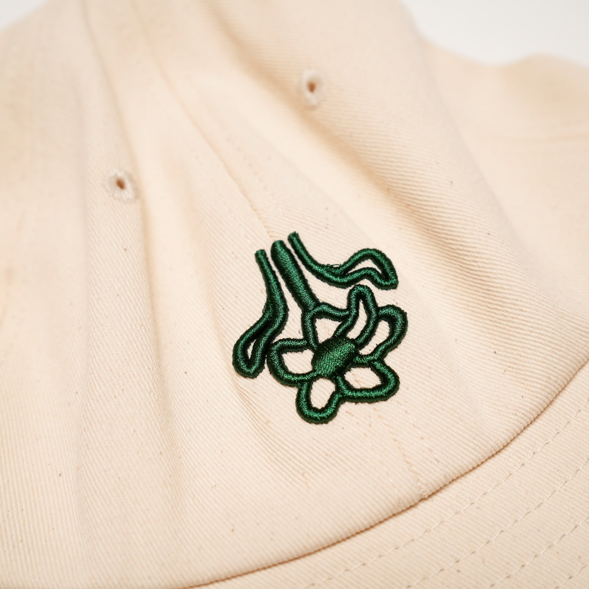 Embroidered Logo Hat 刺繍ロゴハット – Black / Natural | Size:Free | AMBERGLEAM
