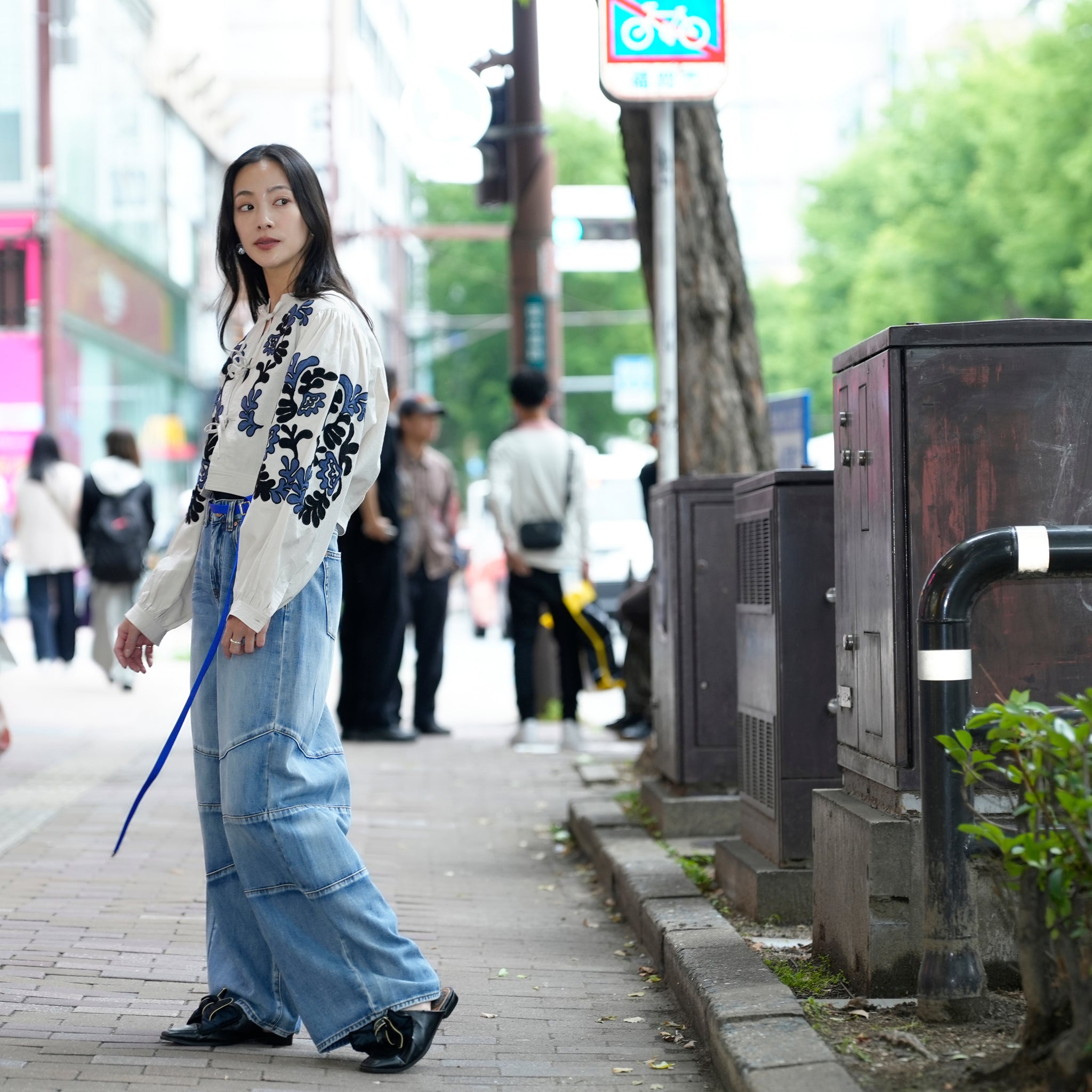 26919_Blue Summer | BLUE SUMMER BARREL MID WAIST DENIM JEANS | Color:Blue Summer【ONE TEASPOON_ワンティースプーン】