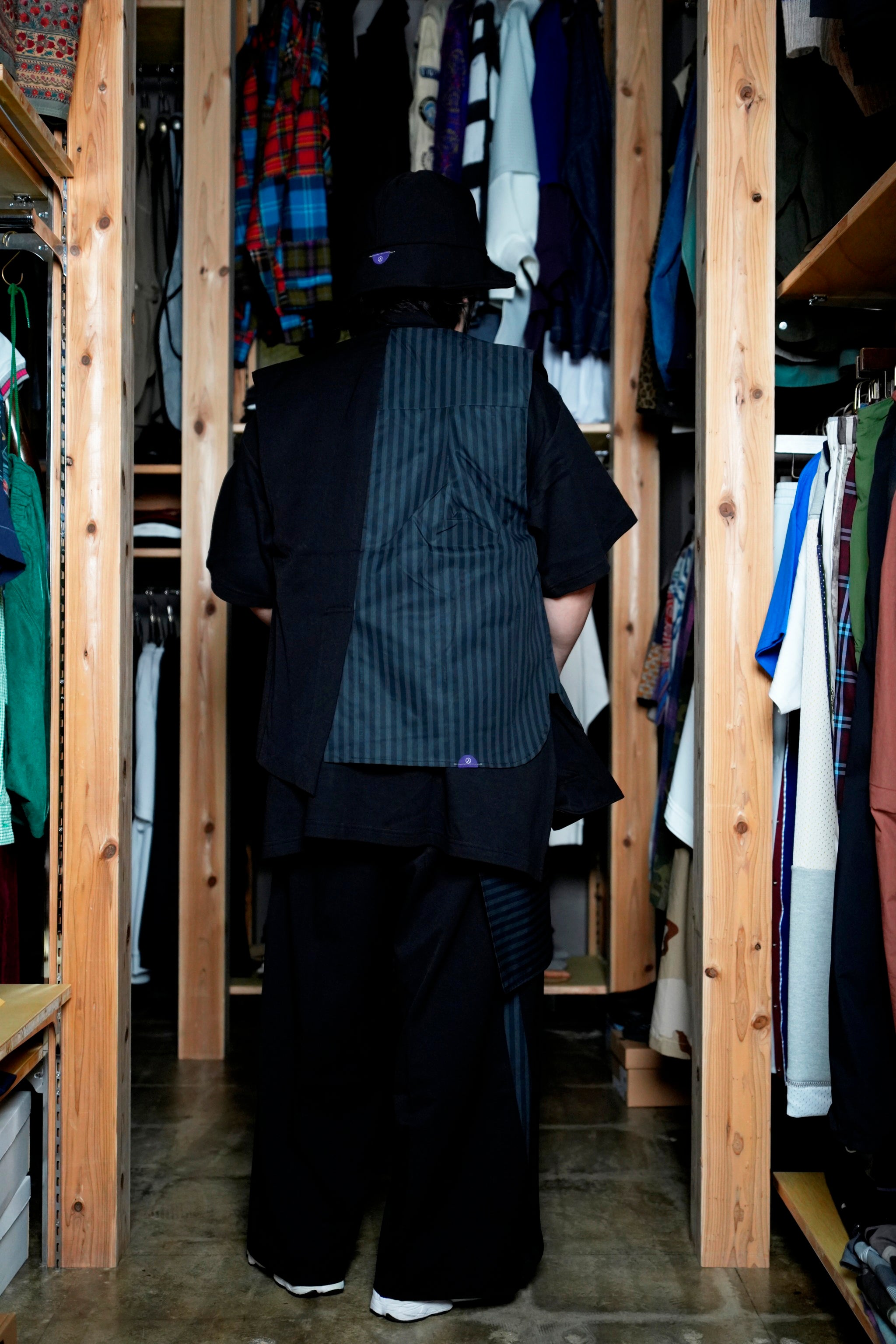 SNS24-RE-C01 | SeRE:ETA asymmetrical vest - BLACK 【SEIVSON_セイブソン】