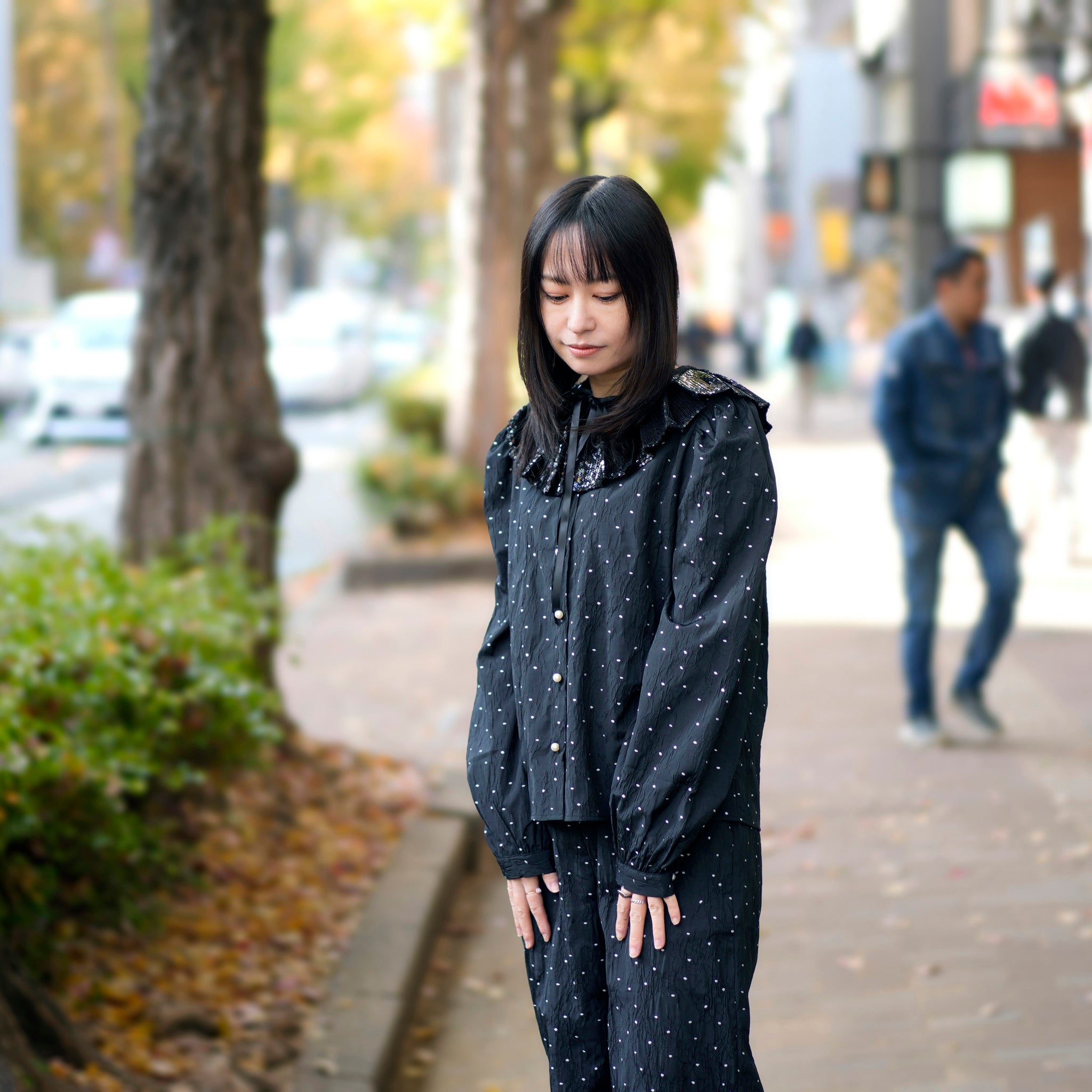 30SJ03BL1231BLK | Waltz Sequin Collar Blouse【SISTER JANE_シスタージェーン】