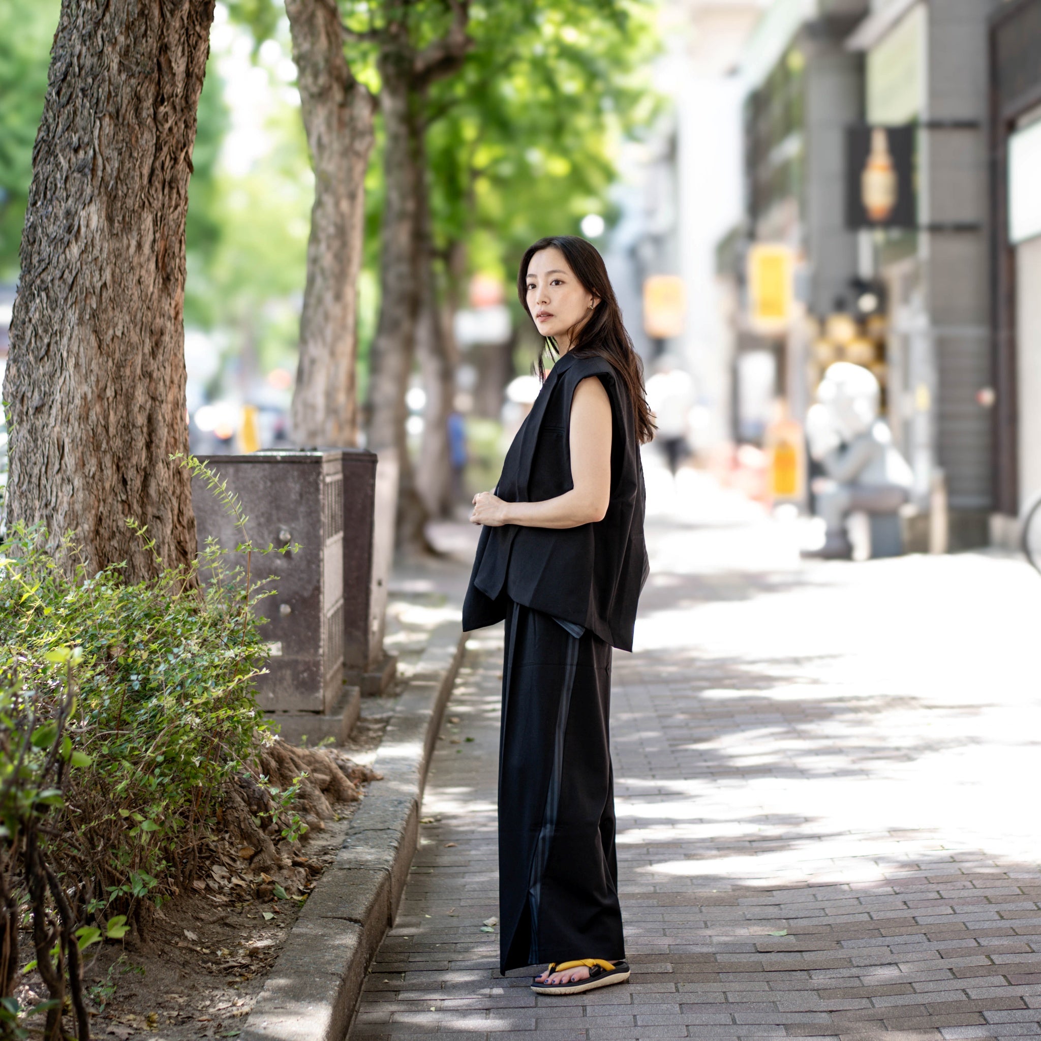 SNS24-RE-C01 | SeRE:ETA asymmetrical vest - BLACK 【SEIVSON_セイブソン】