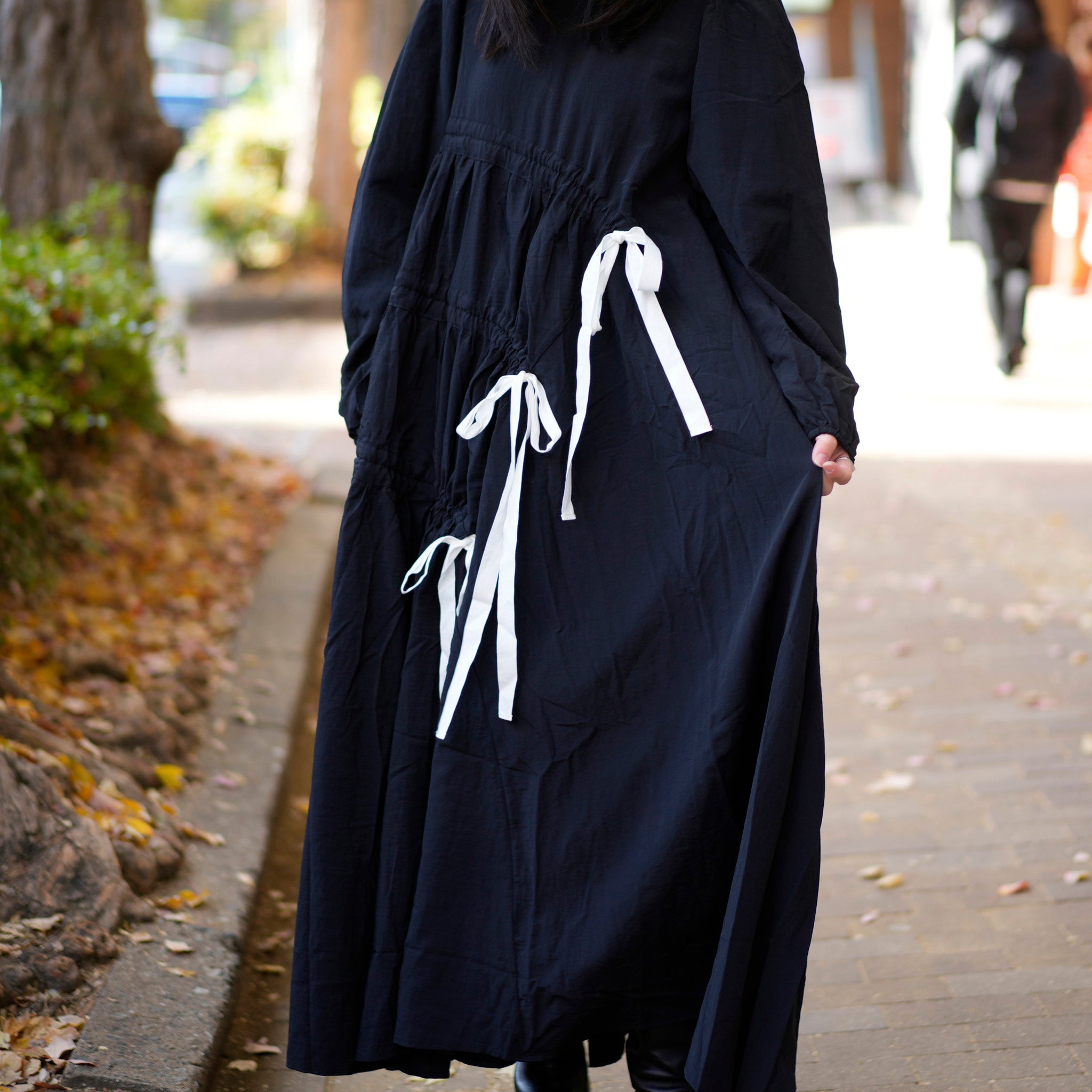 31GH00DRG931BLK | Campbell Ruched Midi Dress | Color:Black【GHOSPELL_ゴスペル】