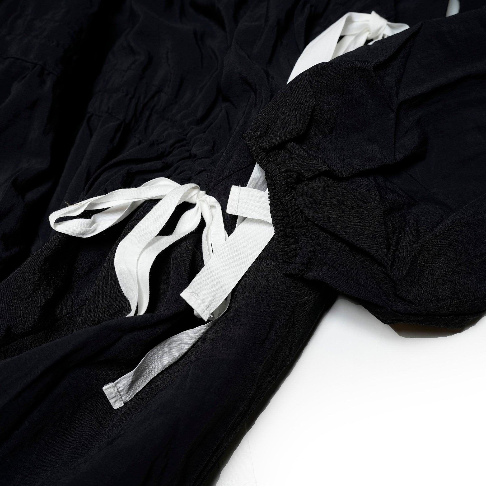 31GH00DRG931BLK | Campbell Ruched Midi Dress | Color:Black【GHOSPELL_ゴスペル】