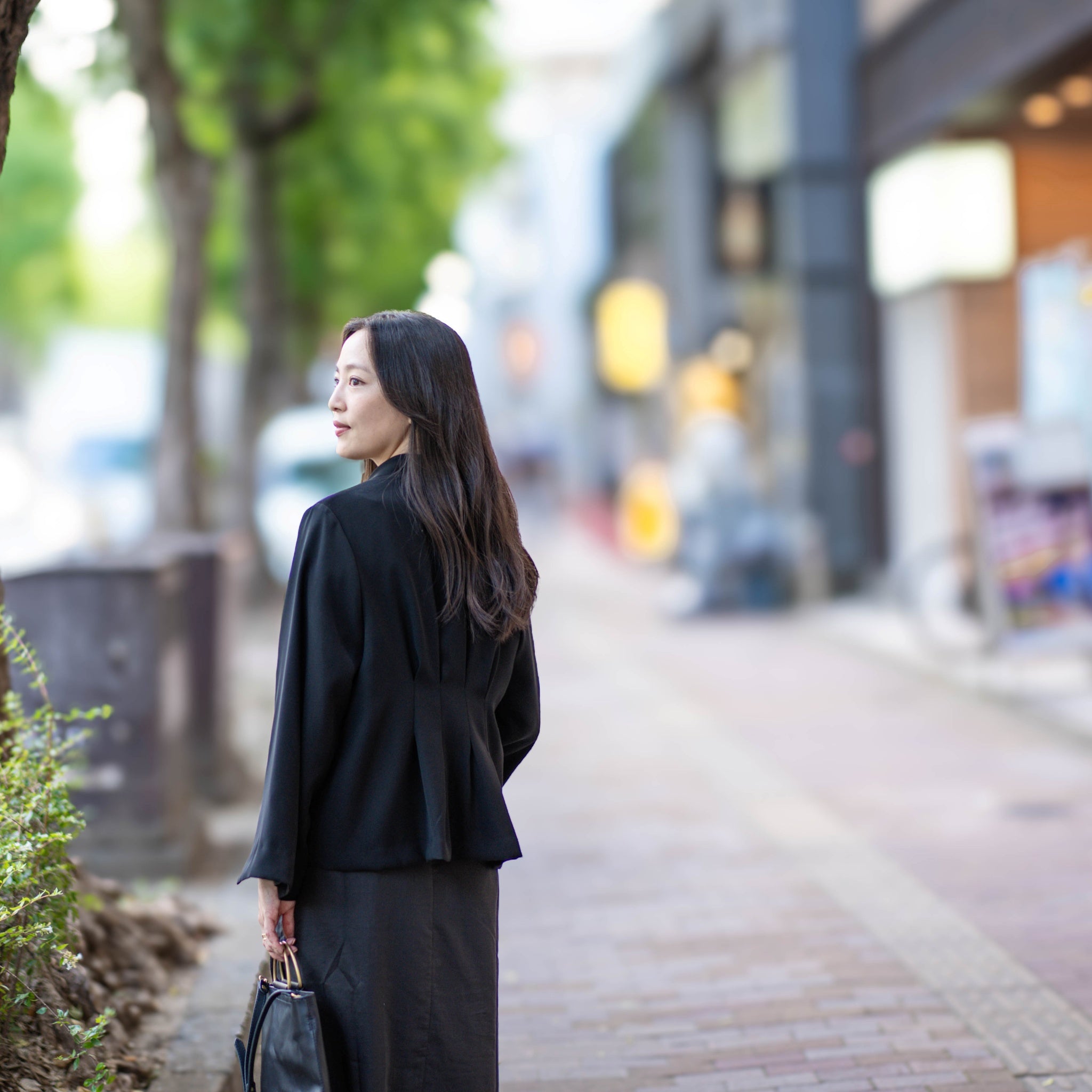 SLIT SLEEVE JACKET – BLACK | WHYTO