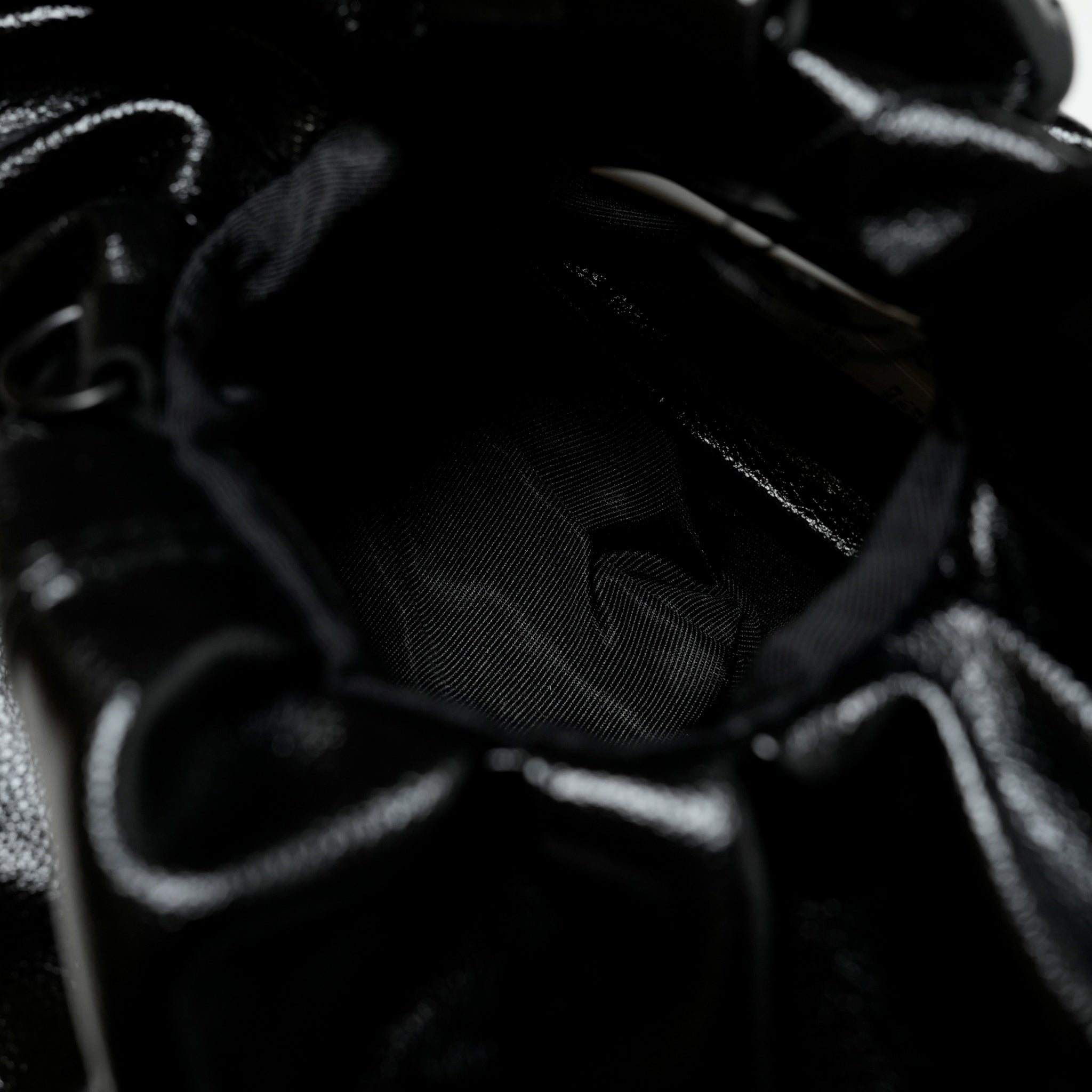 H-284_METALLIC BLACK | Croissant Shoulder Leather Mini  | Color:Metallic Black【HELOYSE_エロイーズ】