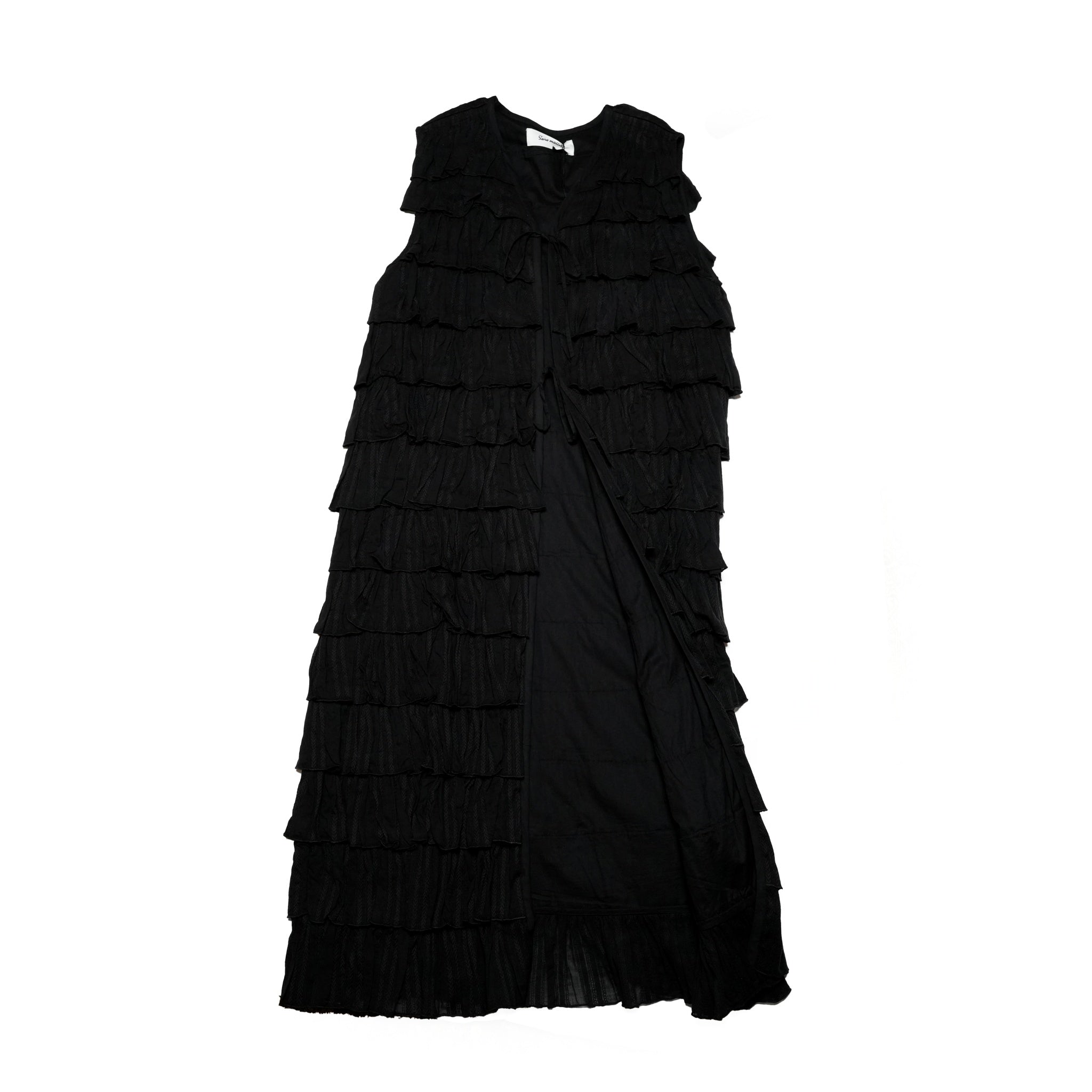 C.JQD FRILL LAYERED GOWN – Black | SARAMALLIKA