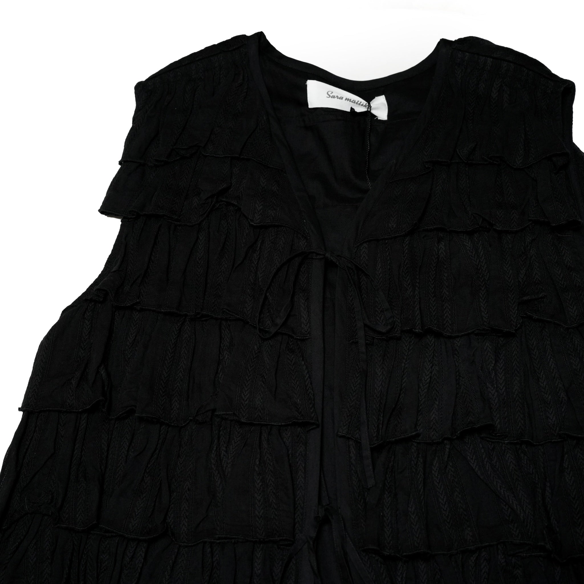 C.JQD FRILL LAYERED GOWN – Black | SARAMALLIKA