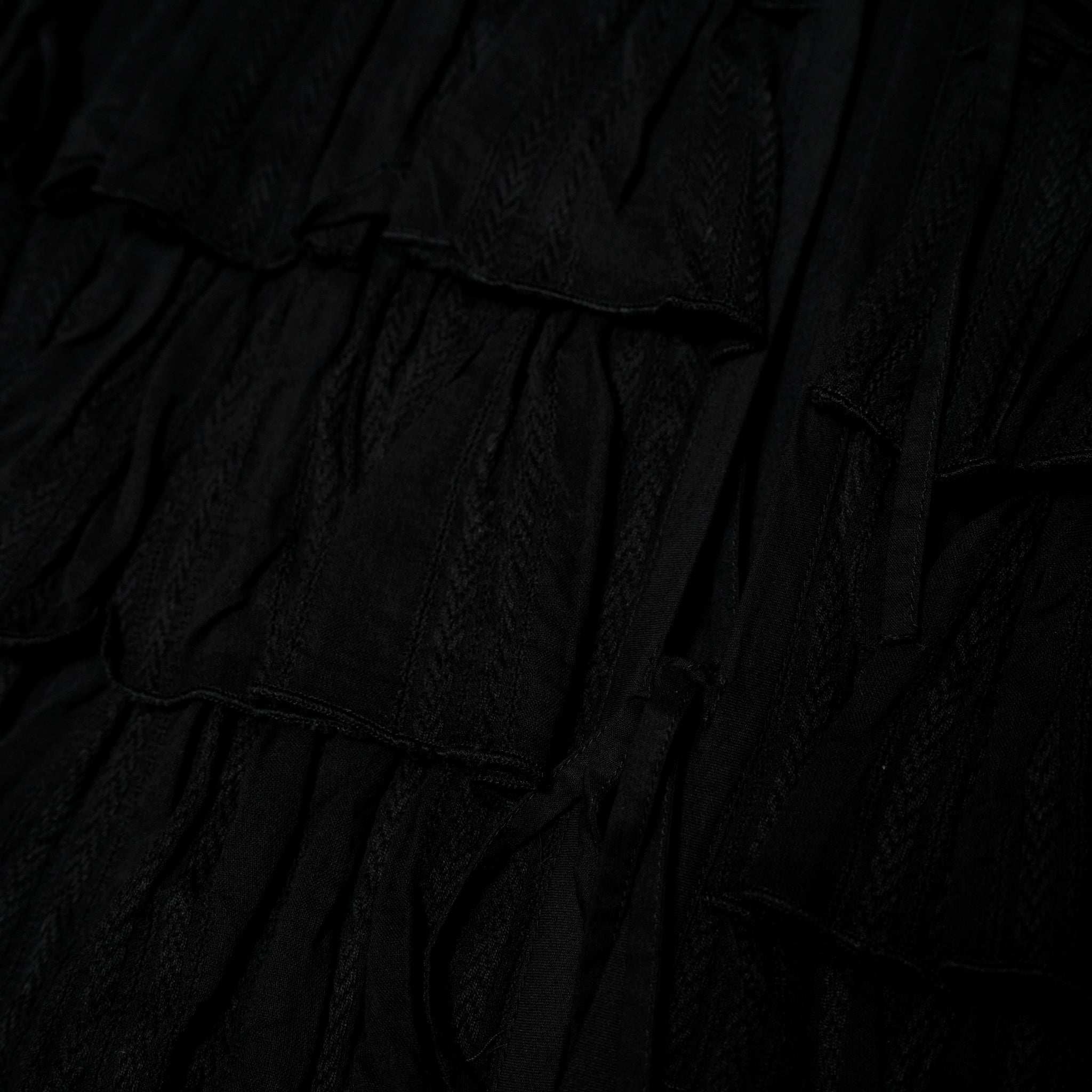 C.JQD FRILL LAYERED GOWN – Black | SARAMALLIKA