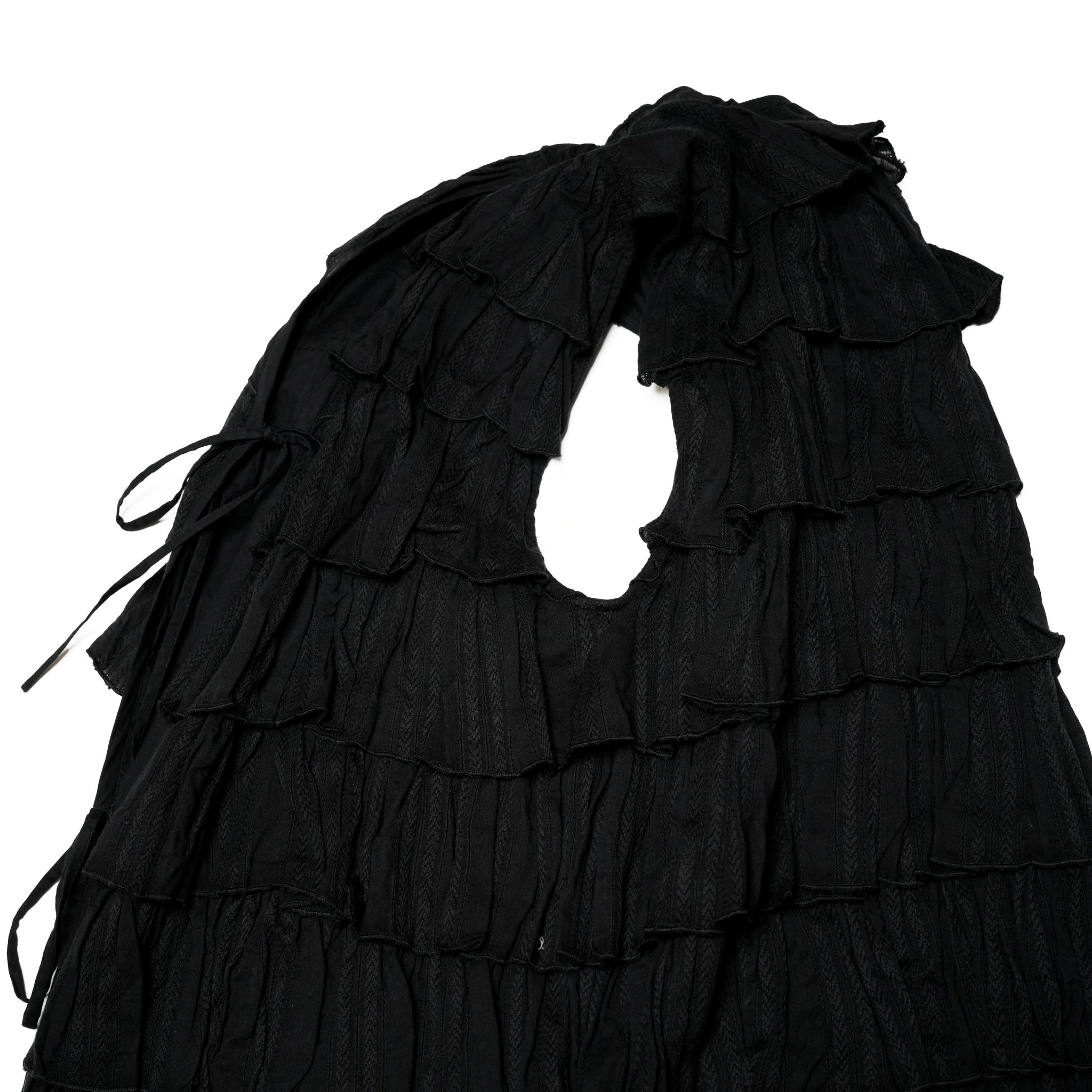 C.JQD FRILL LAYERED GOWN – Black | SARAMALLIKA