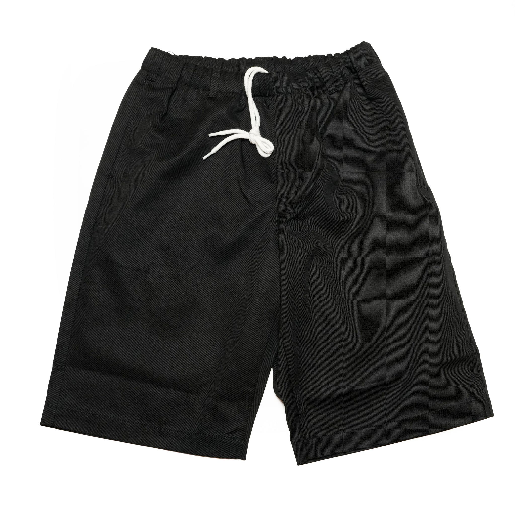 Black | 中途半端丈が魅力のワークテイストショーツ | チカーノ風のシルエット | リラックスフィットの代表作