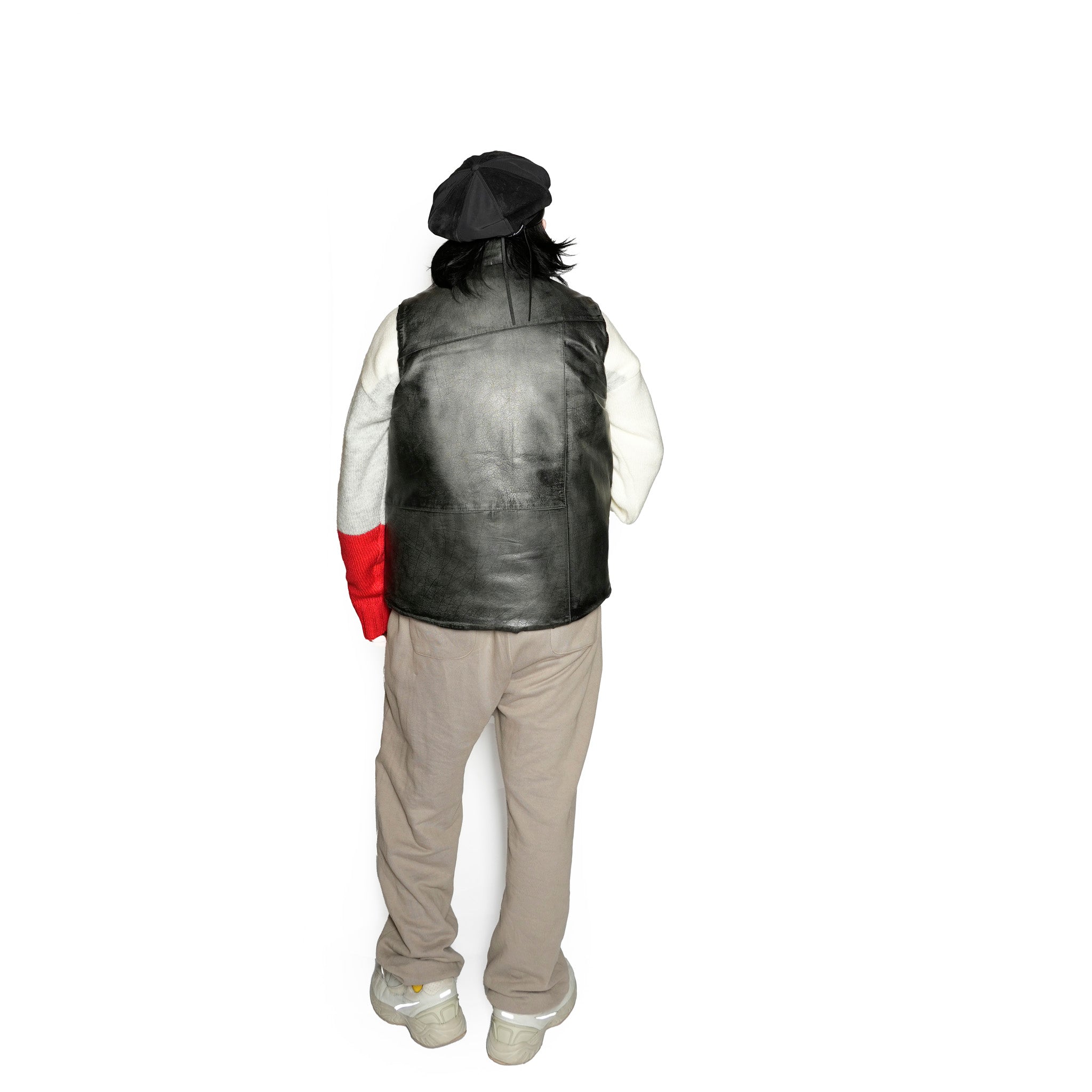 VOO-SPG-15_BLACKWATCH | EXELEZA REV VEST SP | Color:BLACK LEATHER(ダメージ加工)【VOO_ヴォー】