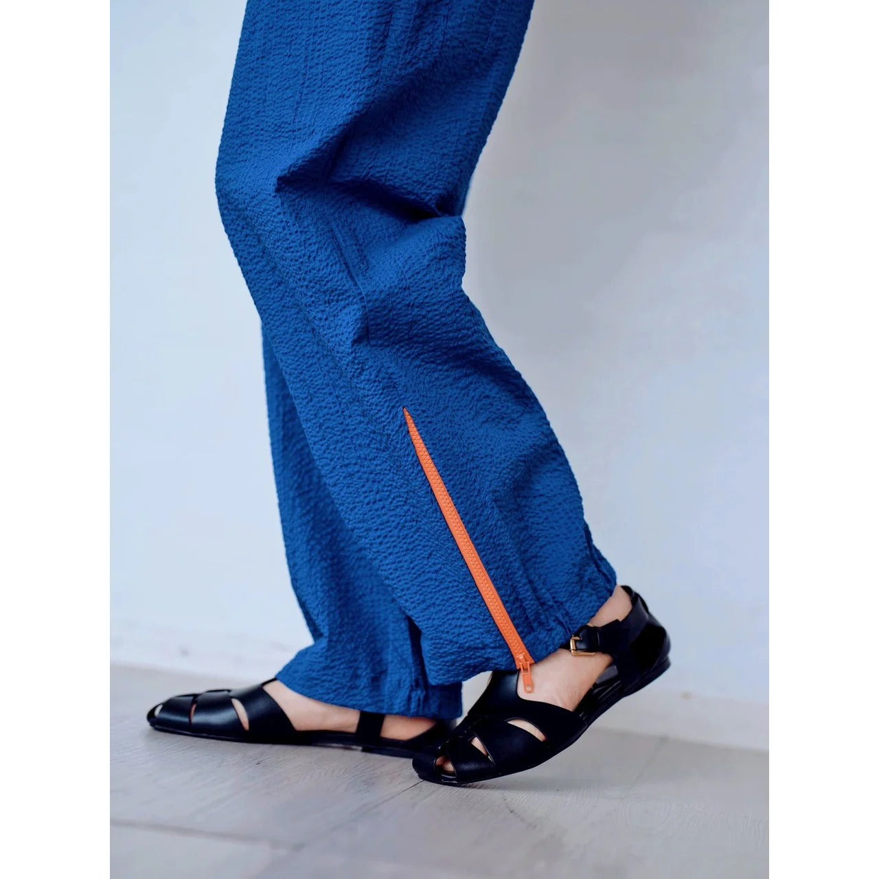 ZIP HEM SEERSUCKER PANTS – Blue | HCAE