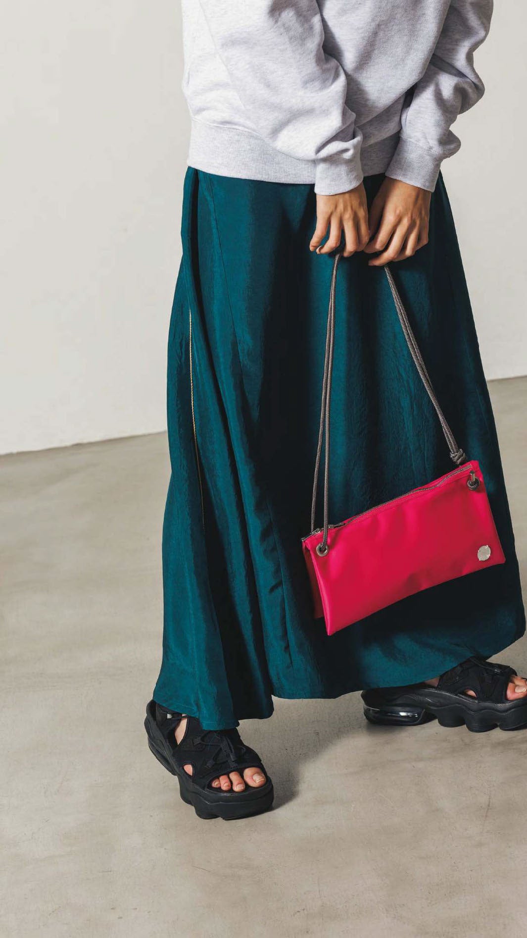 FB001 | クラッチショルダーバッグ – Black / Pink | FULAT