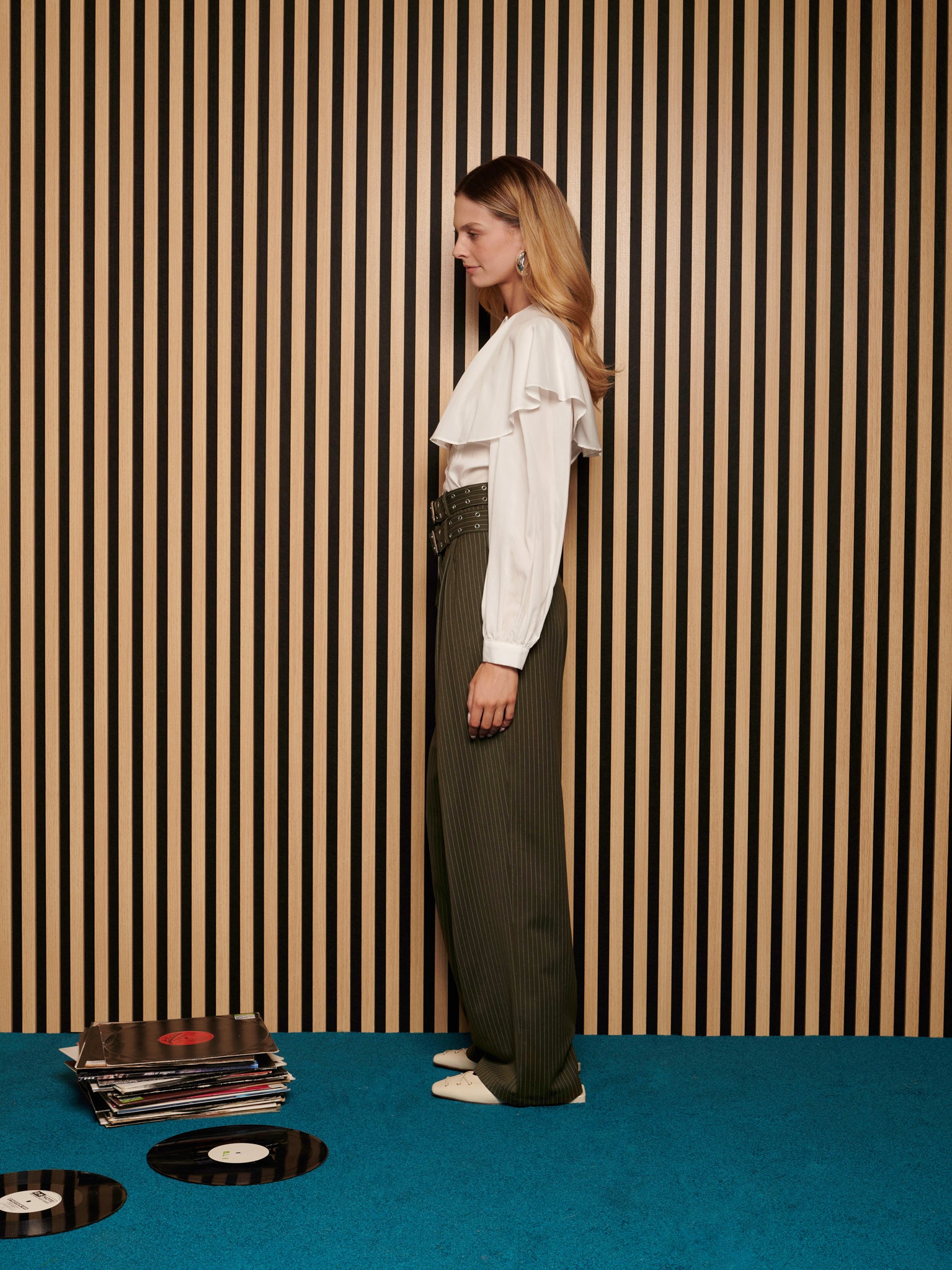 Marla Cape Blouse | Color_White | No_32GH02BLG369WHT_WHITE【GHOSPELL_ゴスペル】