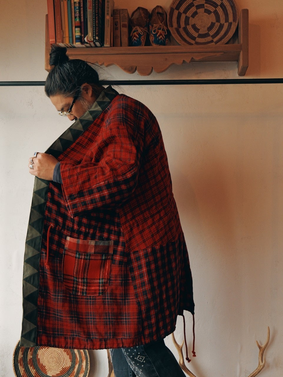 RJ2457004_01-RED _A| ZEN BARBARIAN COAT – 01-Red | NASNGWAM