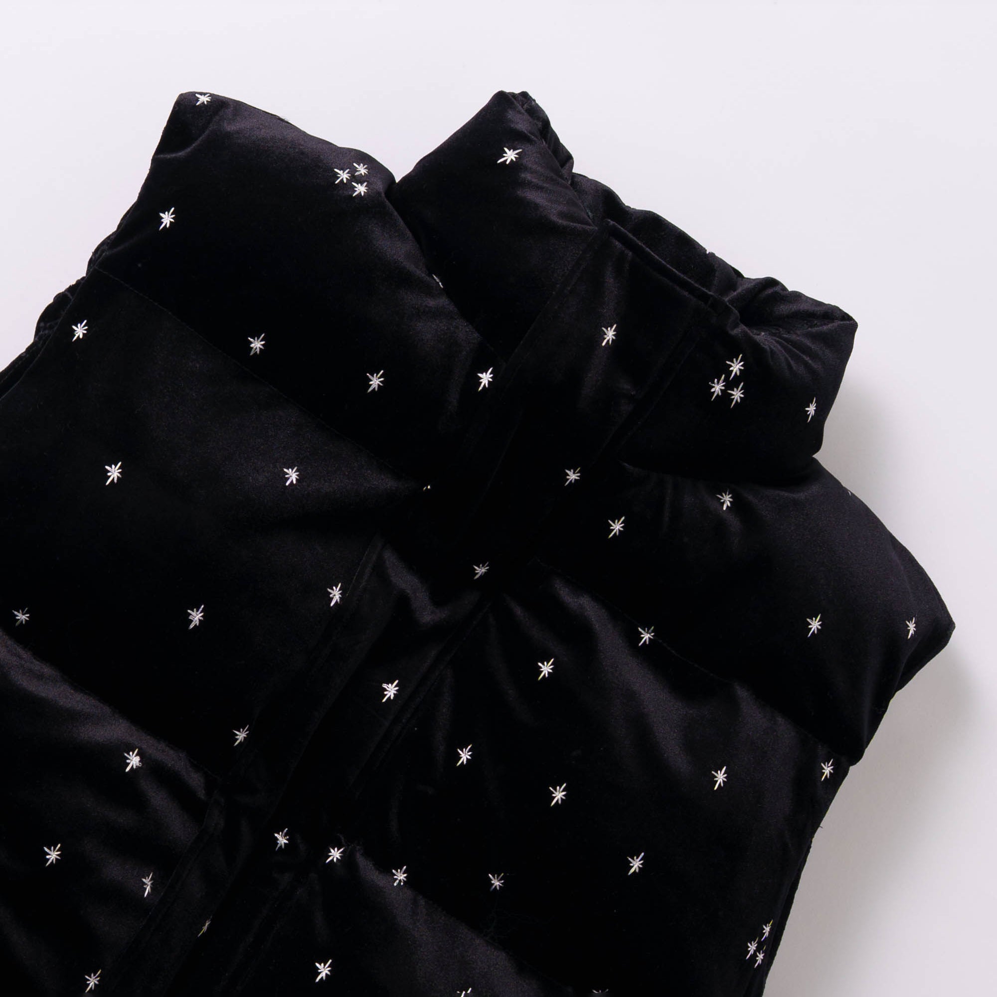 KAY – Black Emb | KELEN | 入荷予定アイテム
