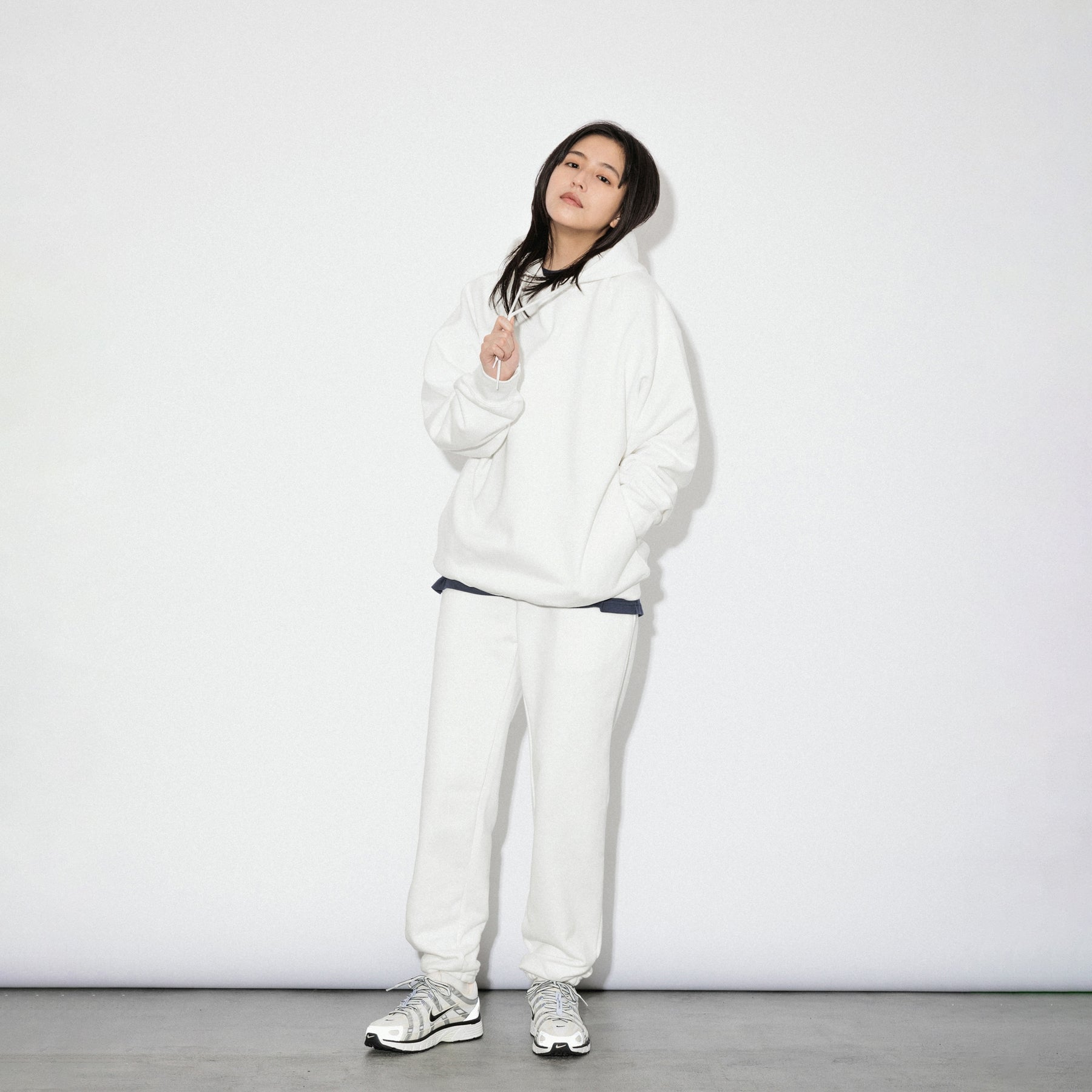 KN-HS-SP-01_WH | Heavy Hooded Sweatshirt - Seam Pocket | Color:WHITE【Knuu(縫う)_ヌウ】