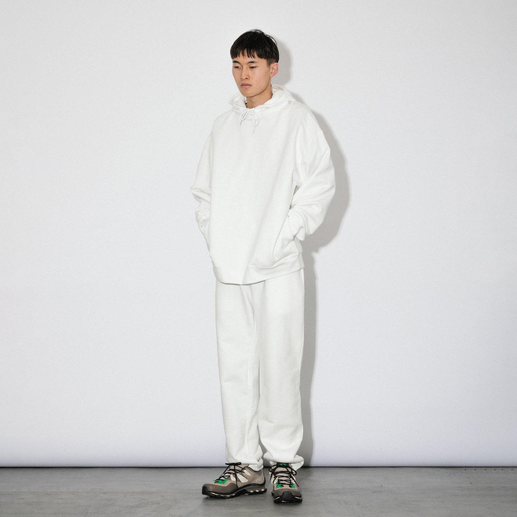KN-HS-SP-01_WH | Heavy Hooded Sweatshirt - Seam Pocket | Color:WHITE【Knuu(縫う)_ヌウ】