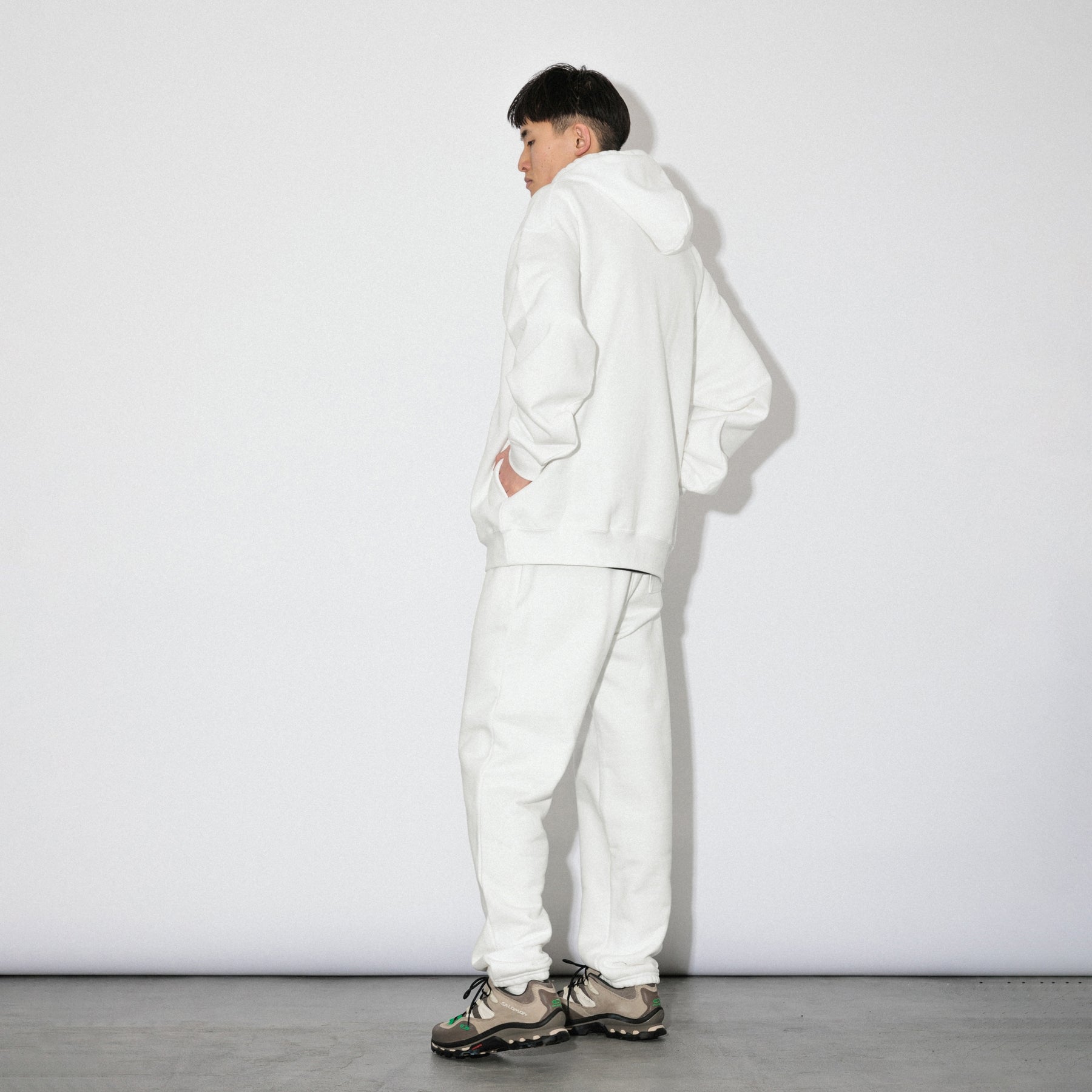 KN-HS-SP-01_WH | Heavy Hooded Sweatshirt - Seam Pocket | Color:WHITE【Knuu(縫う)_ヌウ】