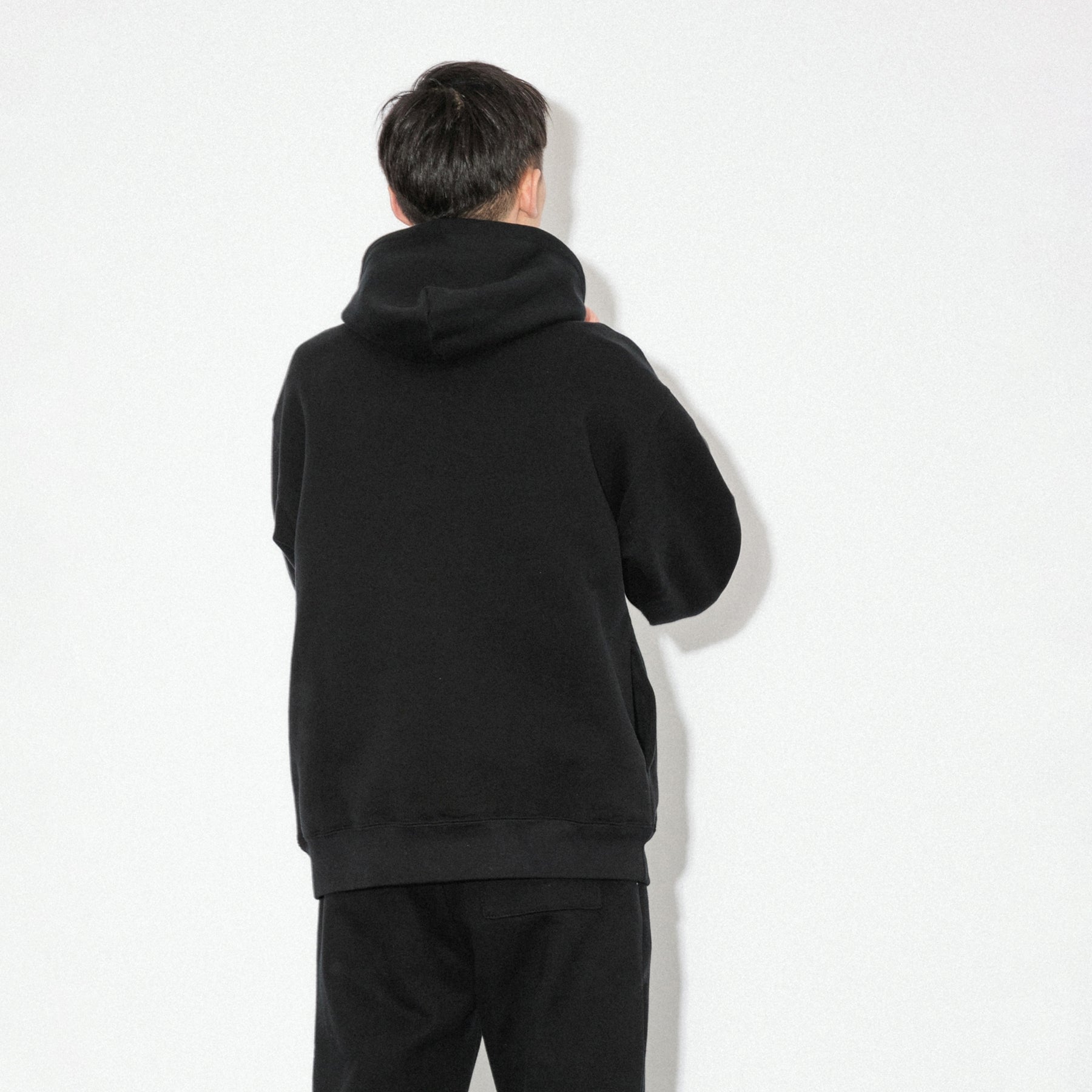 KN-HS-SP-01_BL | Heavy Hooded Sweatshirt - Seam Pocket | Color:BLACK【Knuu(縫う)_ヌウ】