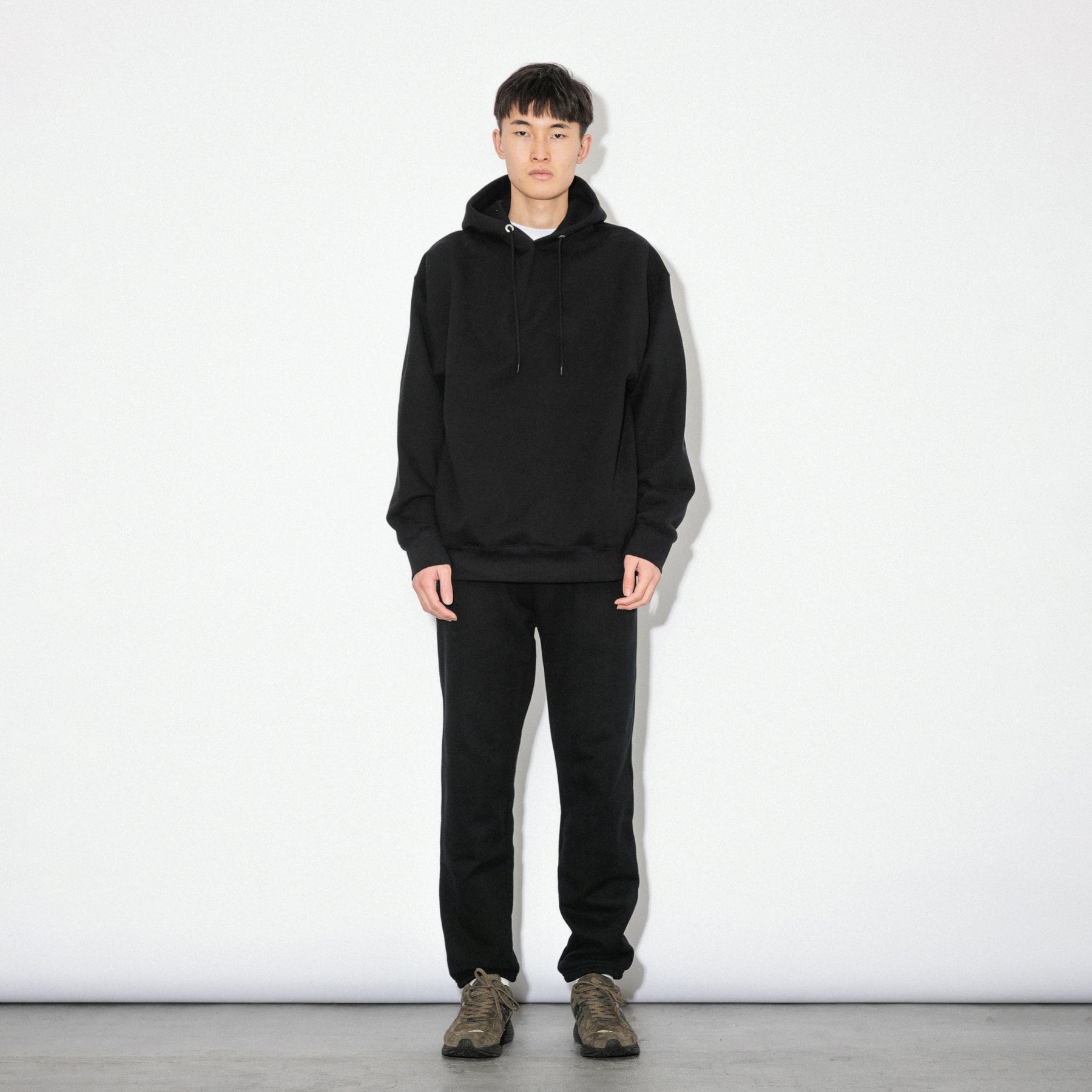 KN-HS-SP-01_BL | Heavy Hooded Sweatshirt - Seam Pocket | Color:BLACK【Knuu(縫う)_ヌウ】