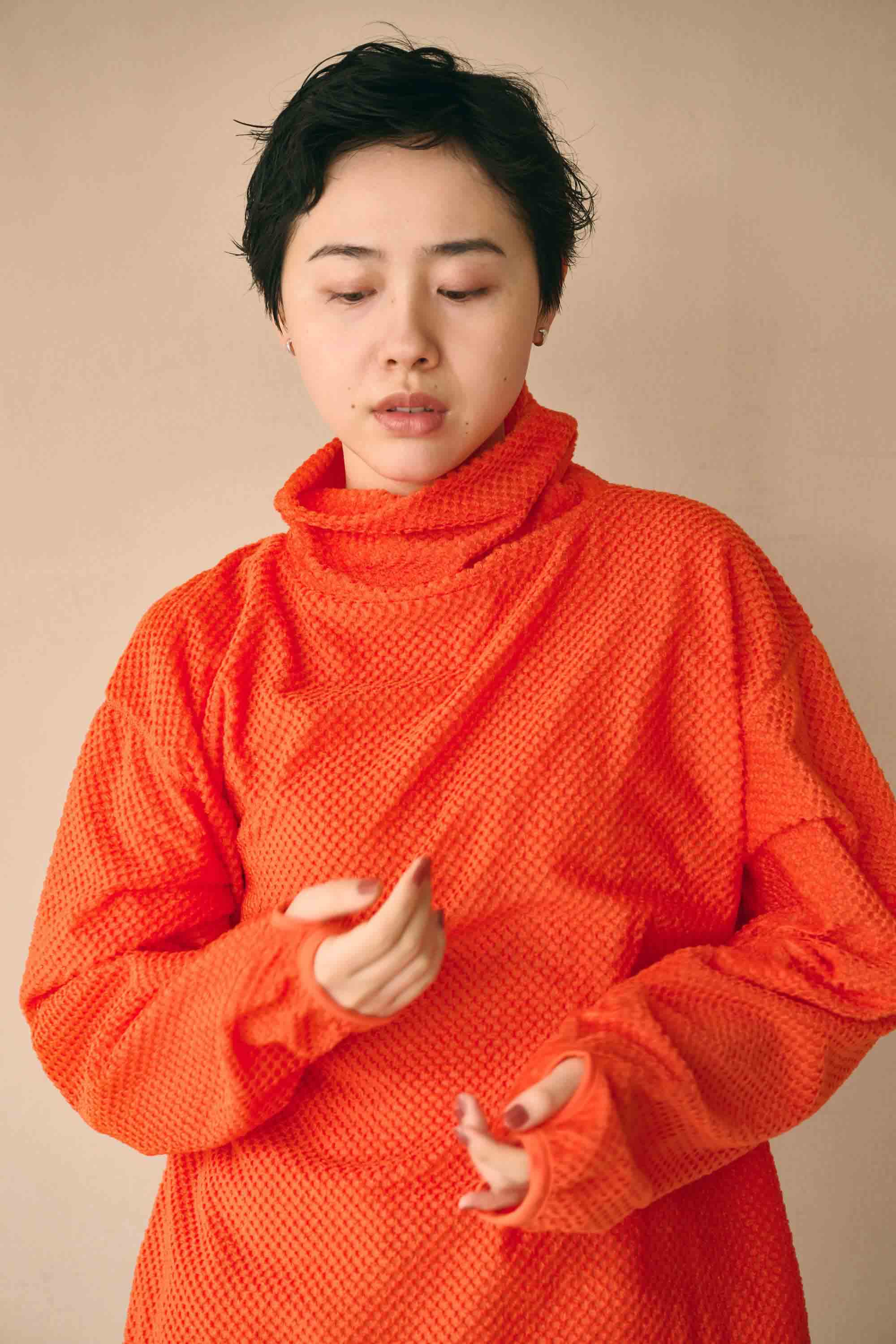 Octa HIGH NECK PULLOVER – Persimmon | KHA:KI | 入荷予定アイテム