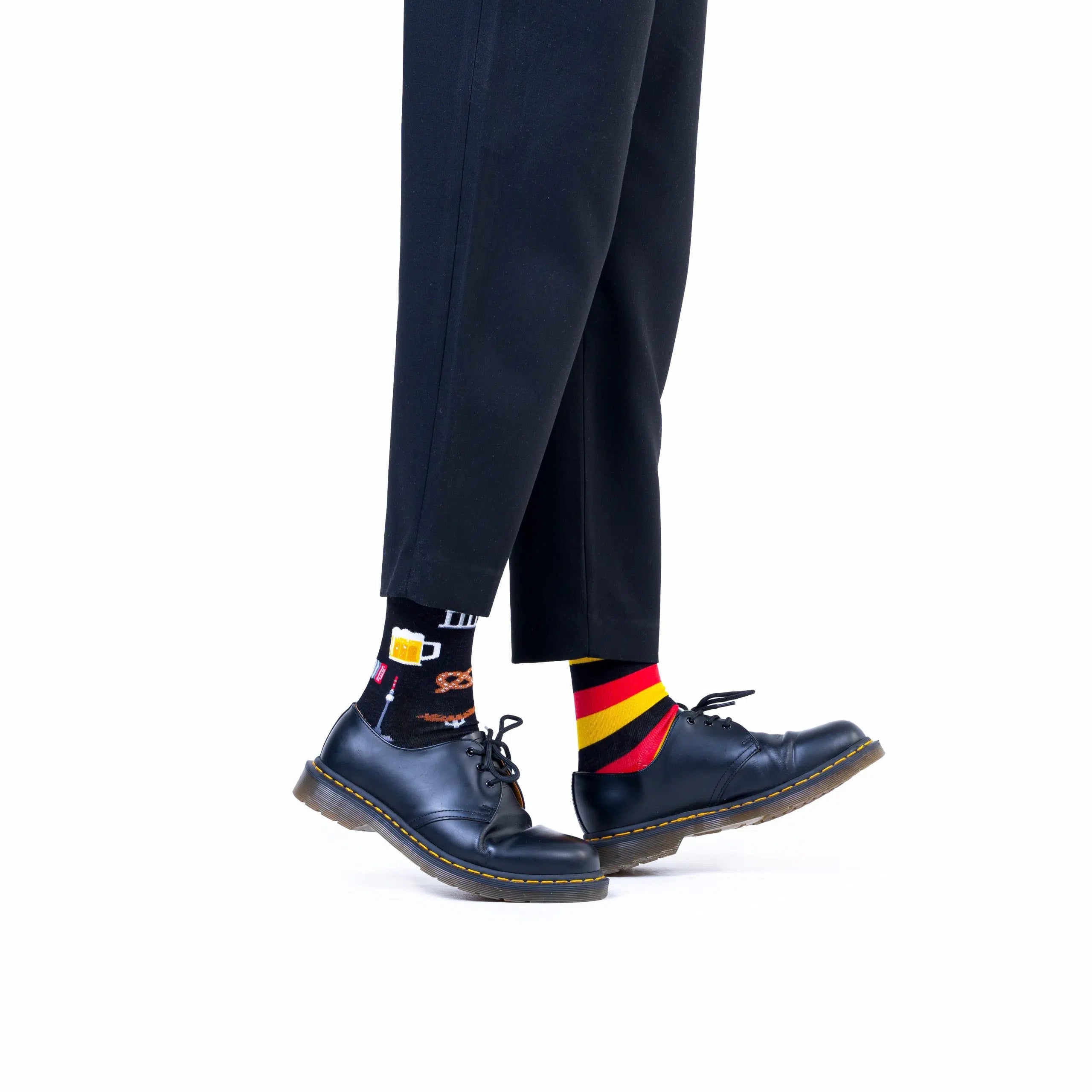 reguler socks / German Journey【many mornings メニ―モーニングス】【ネコポス選択可能】