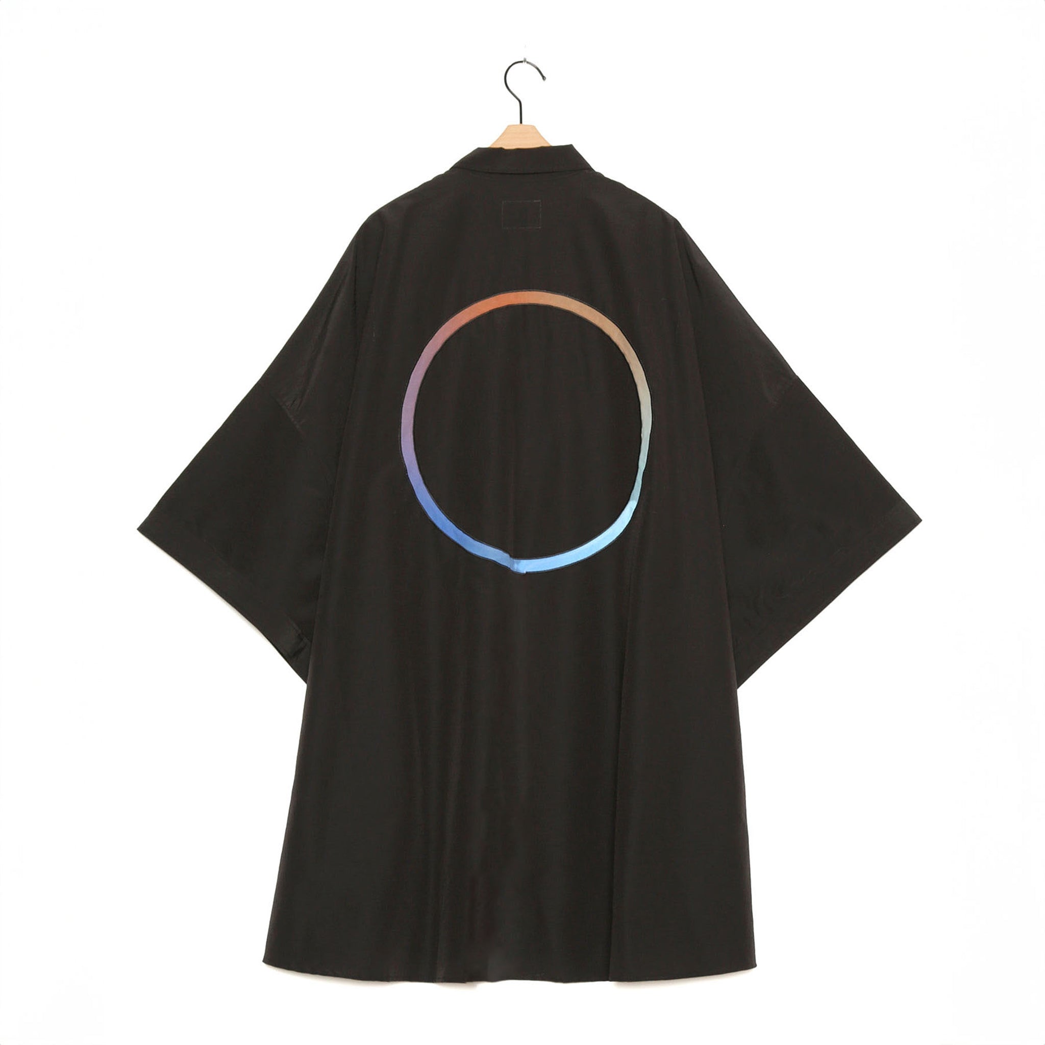 Packable Circle Poncho Shirt – Black | NEYVOR