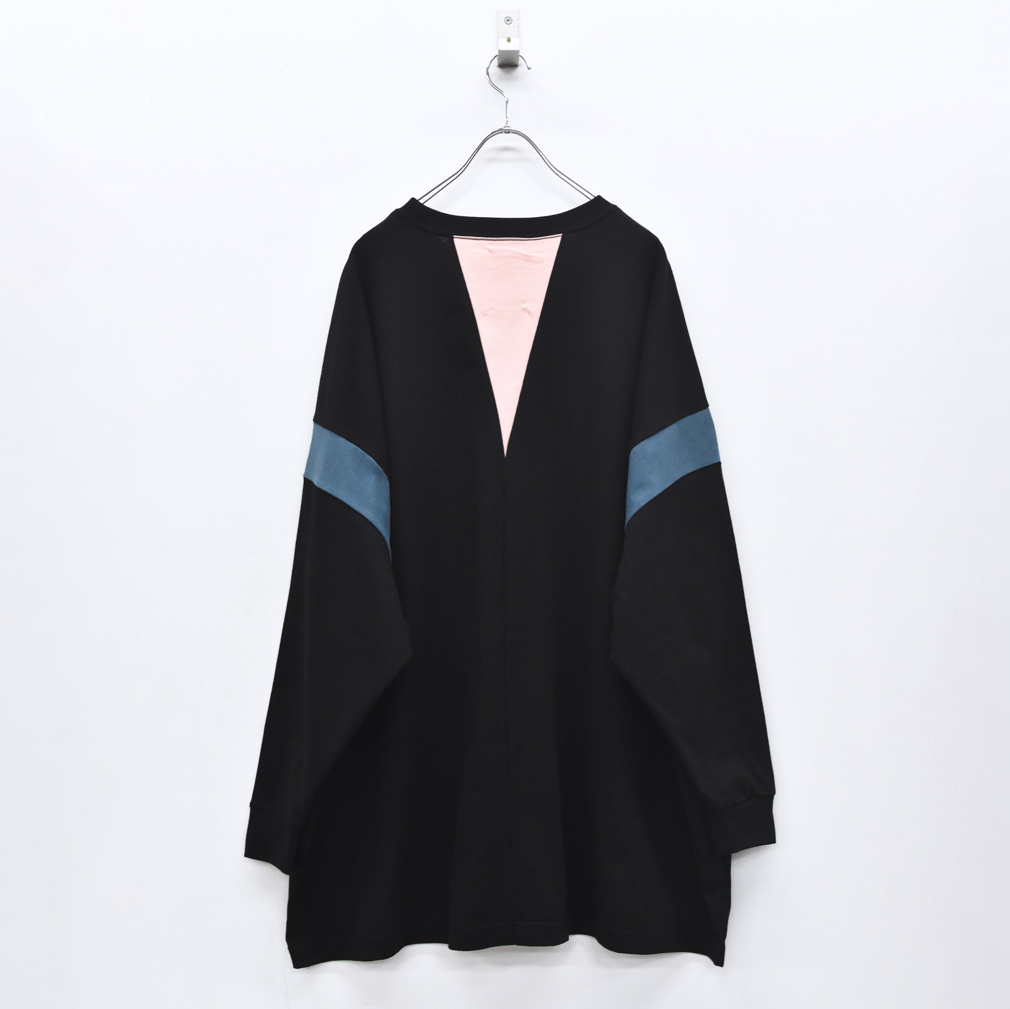 TALK ON YOUR BACK L/S T-SHIRT | Color_Black | No_sf25aw-19_black【STOF_ストフ】【入荷予定アイテム・入荷連絡可能】