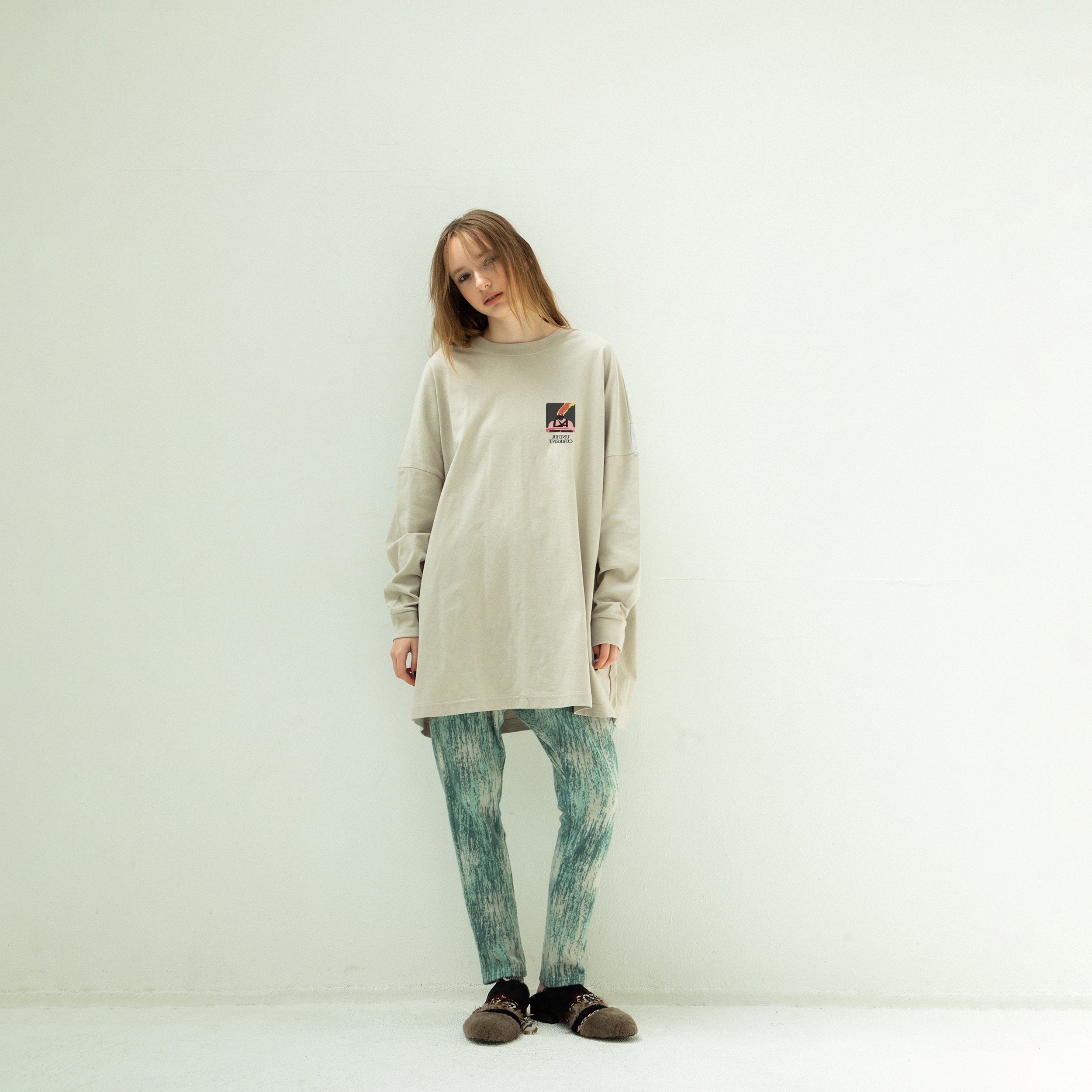 TALK ON YOUR BACK L/S T-SHIRT | Color_G Beige | No_sf25aw-19_g beige【STOF_ストフ】【入荷予定アイテム・入荷連絡可能】