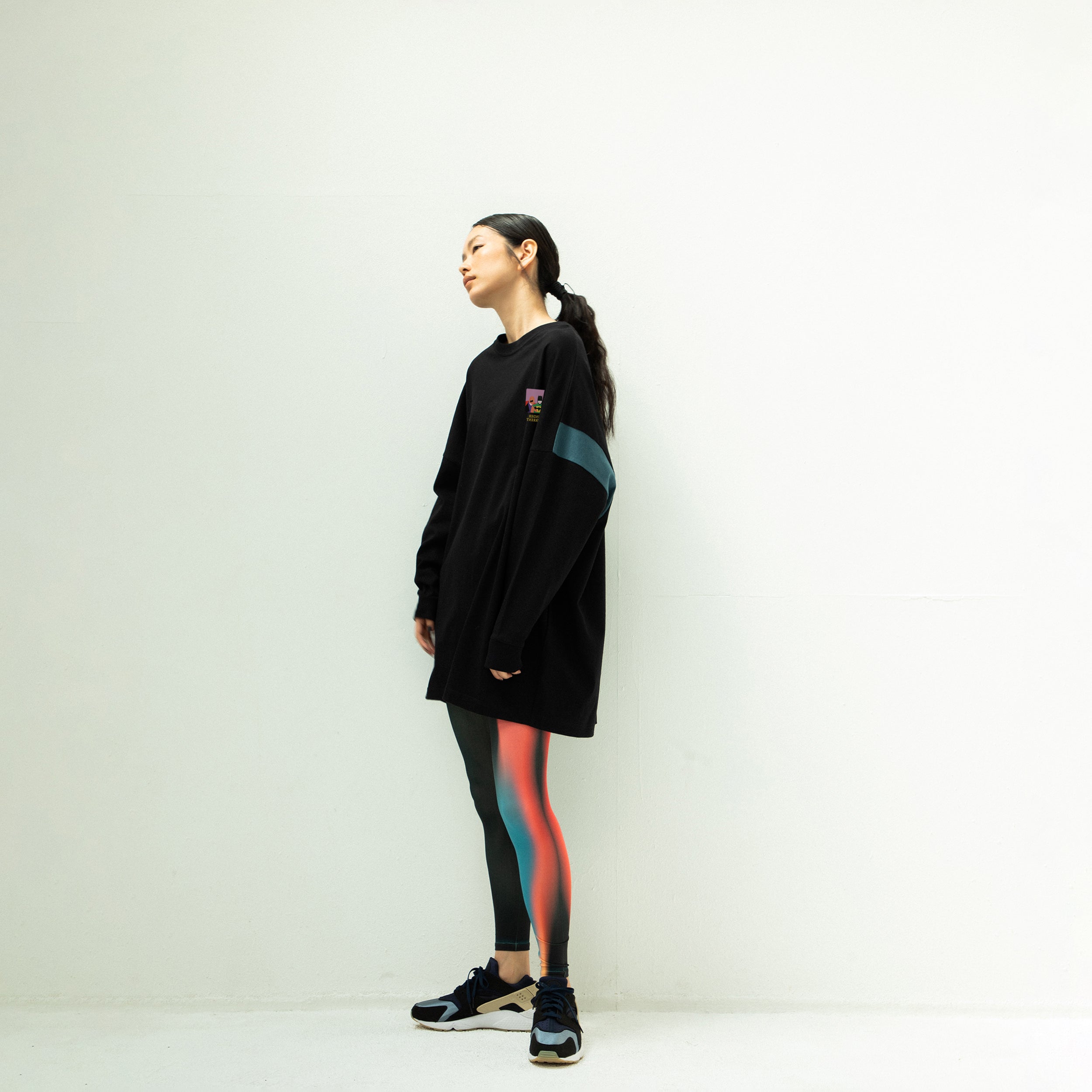 TALK ON YOUR BACK L/S T-SHIRT | Color_Black | No_sf25aw-19_black【STOF_ストフ】【入荷予定アイテム・入荷連絡可能】