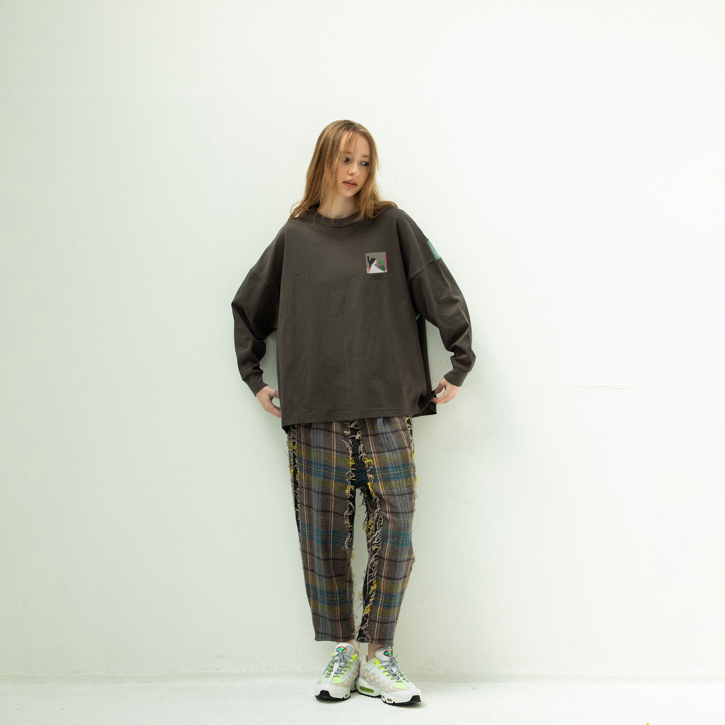 TALK ON YOUR BACK L/S T-SHIRT | Color_Charcoal | No_sf25aw-19_charcoal【STOF_ストフ】【入荷予定アイテム・入荷連絡可能】