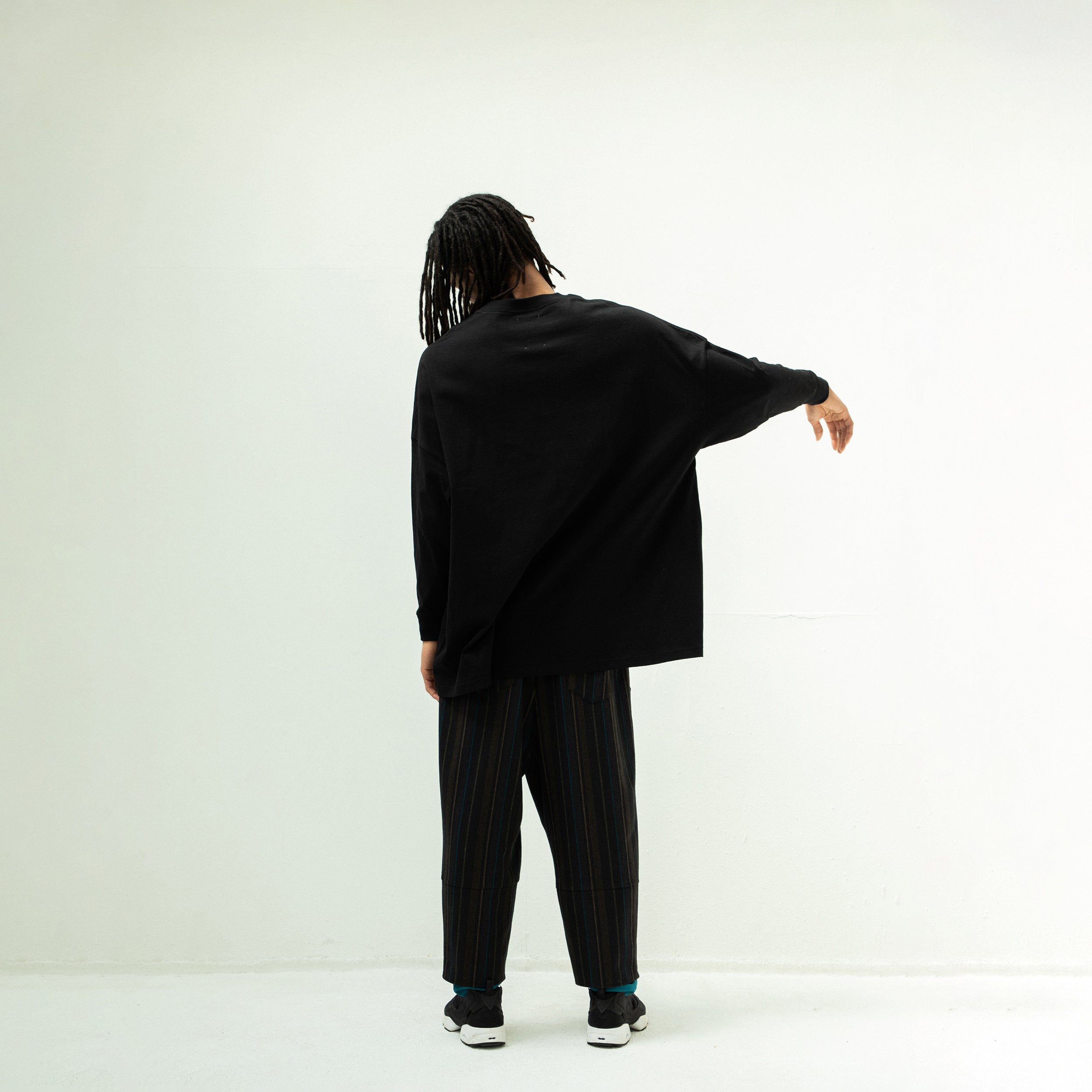 ECONOMY EMBROI L/S T-SHIRT | Color_Black | No_sf25aw-20c_black【STOF_ストフ】【入荷予定アイテム・入荷連絡可能】